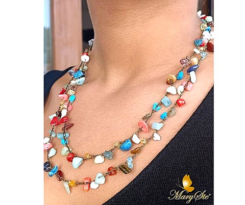 COLLANA CON FILO DI SETA E PIETRE DURE