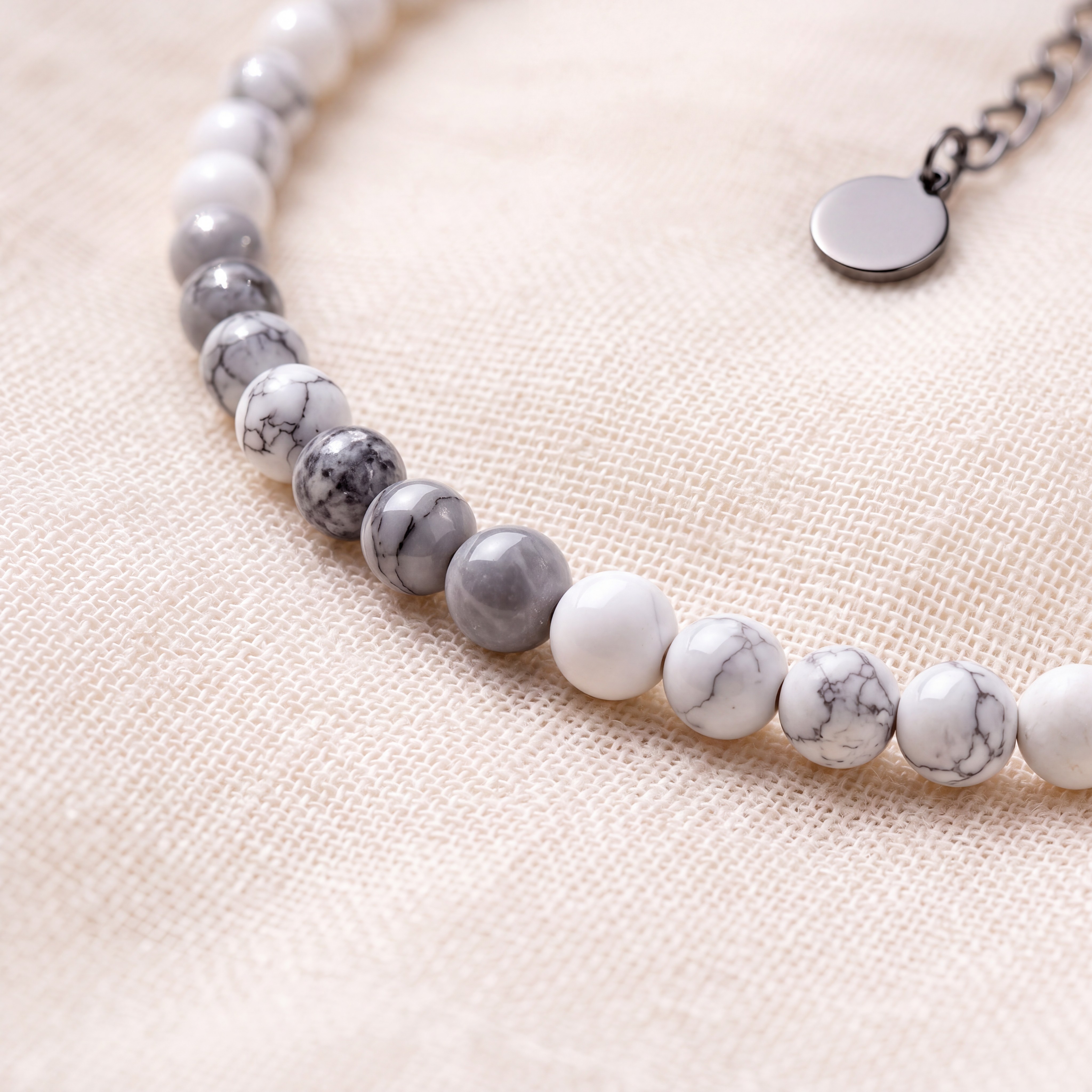 Collana Nuvola di Calma · Howlite