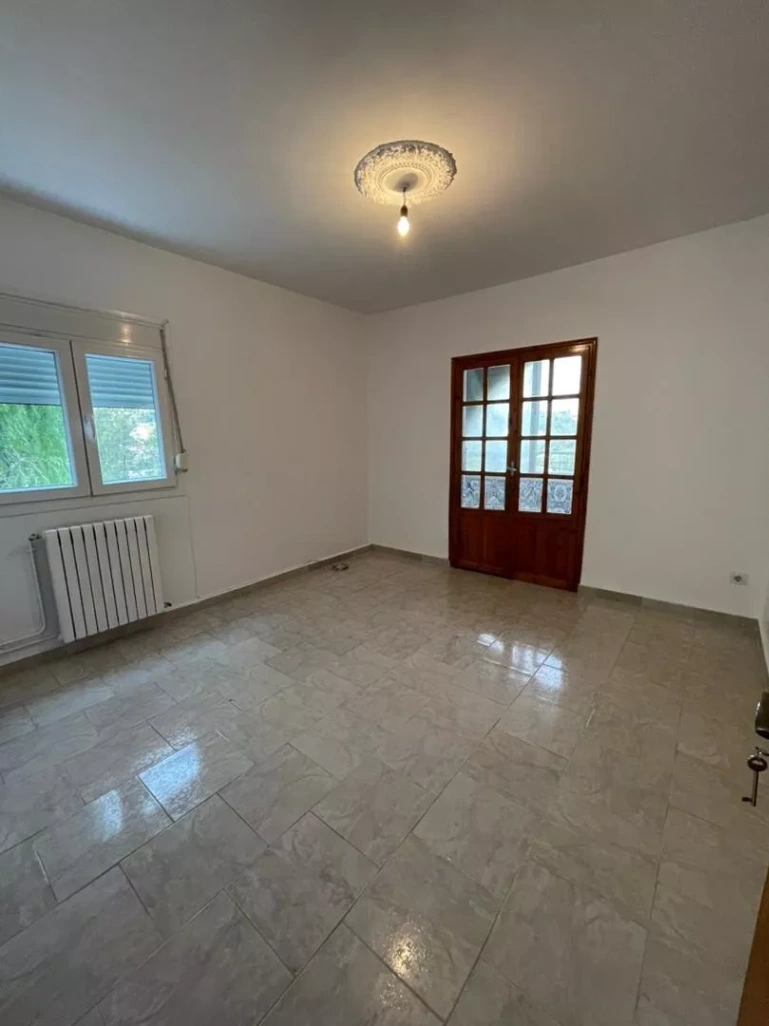 Appartement à vendre à Kouba