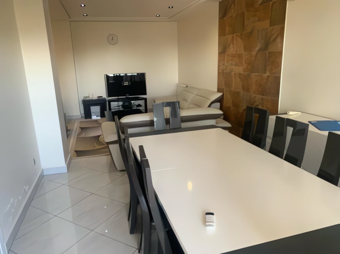 Appartement à vendre à Hydra
