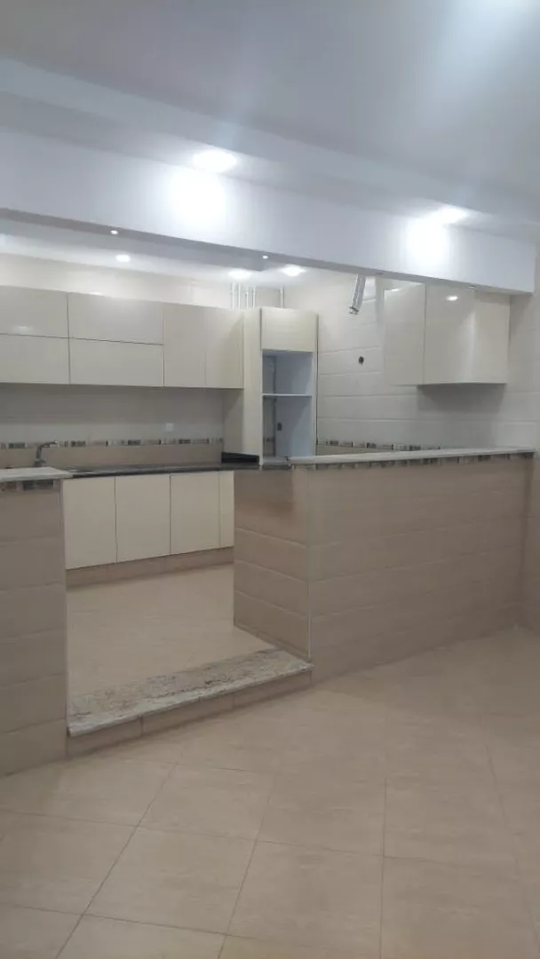 Appartement à Bir El Djir, 215m² - 5 pièces
