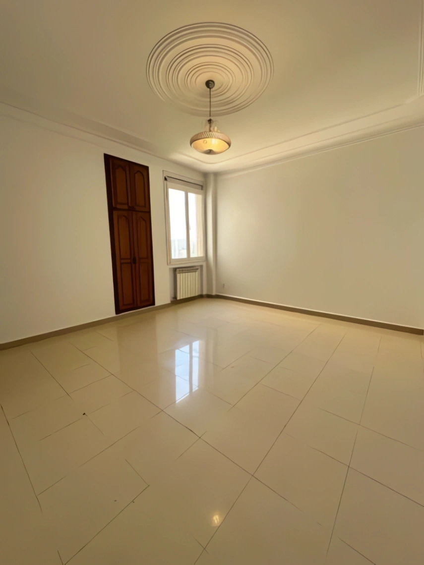 Appartement à vendre à Bir Mourad Rais