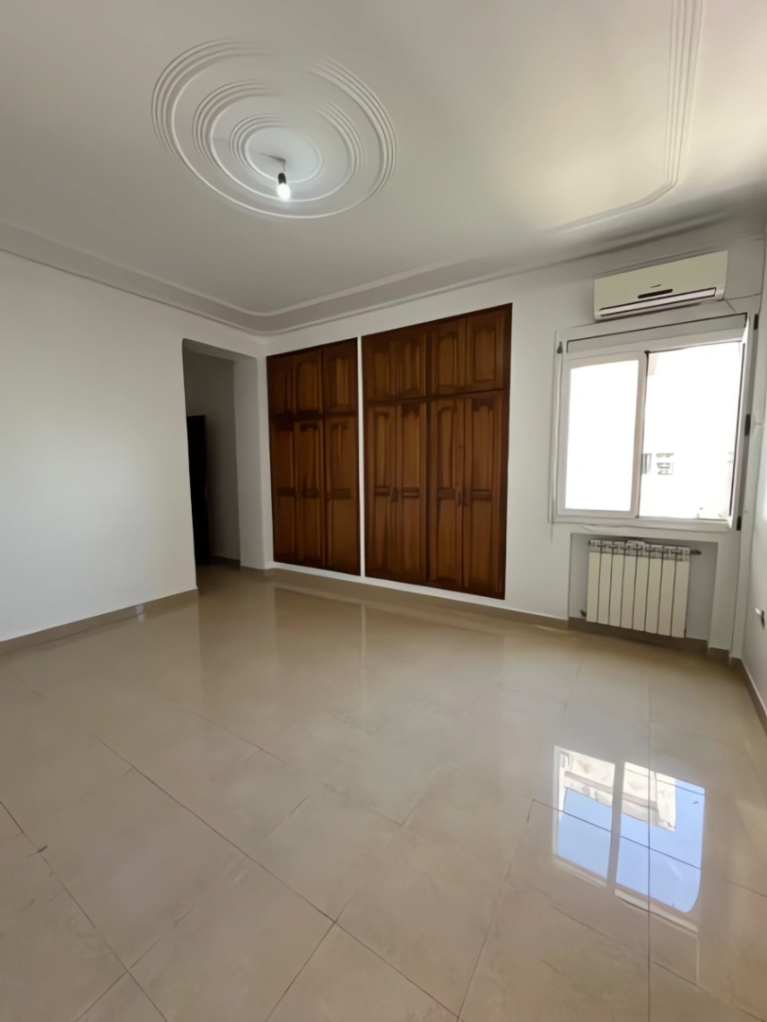 Appartement à vendre à Bir Mourad Rais