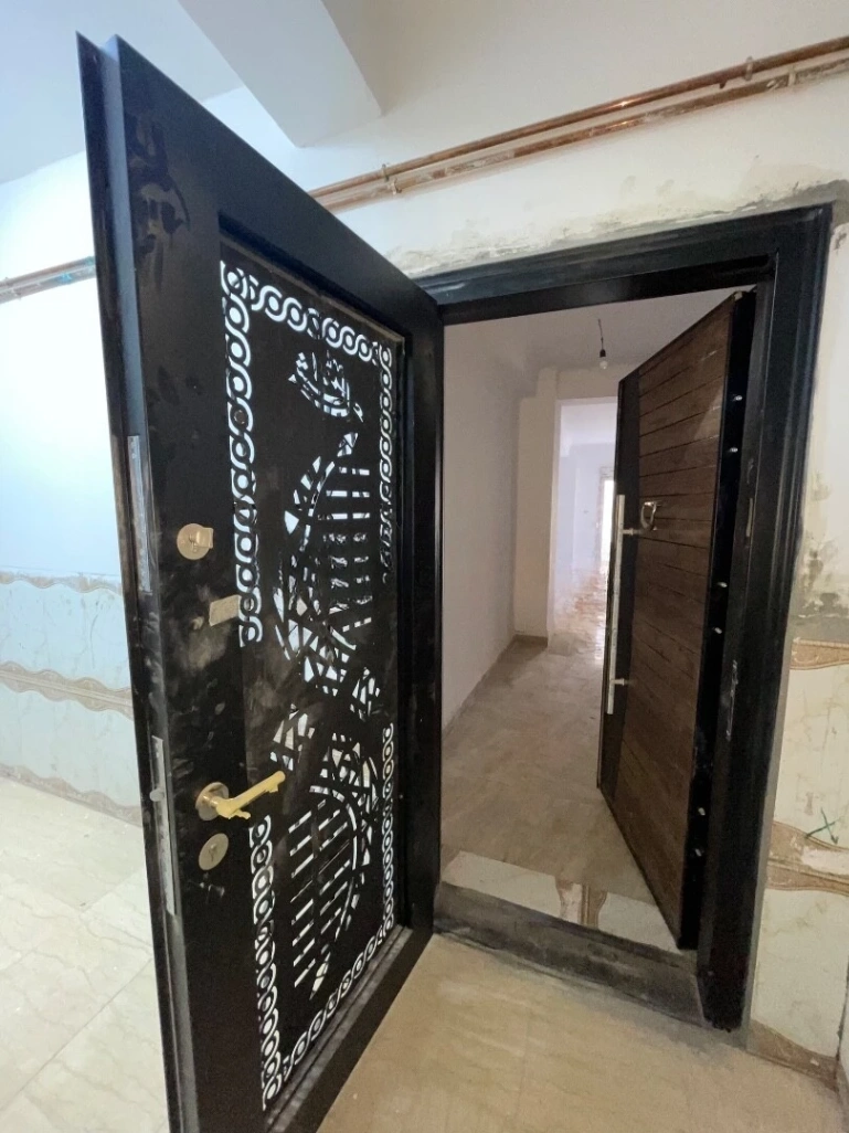Appartement à vendre à Bab Azzouar