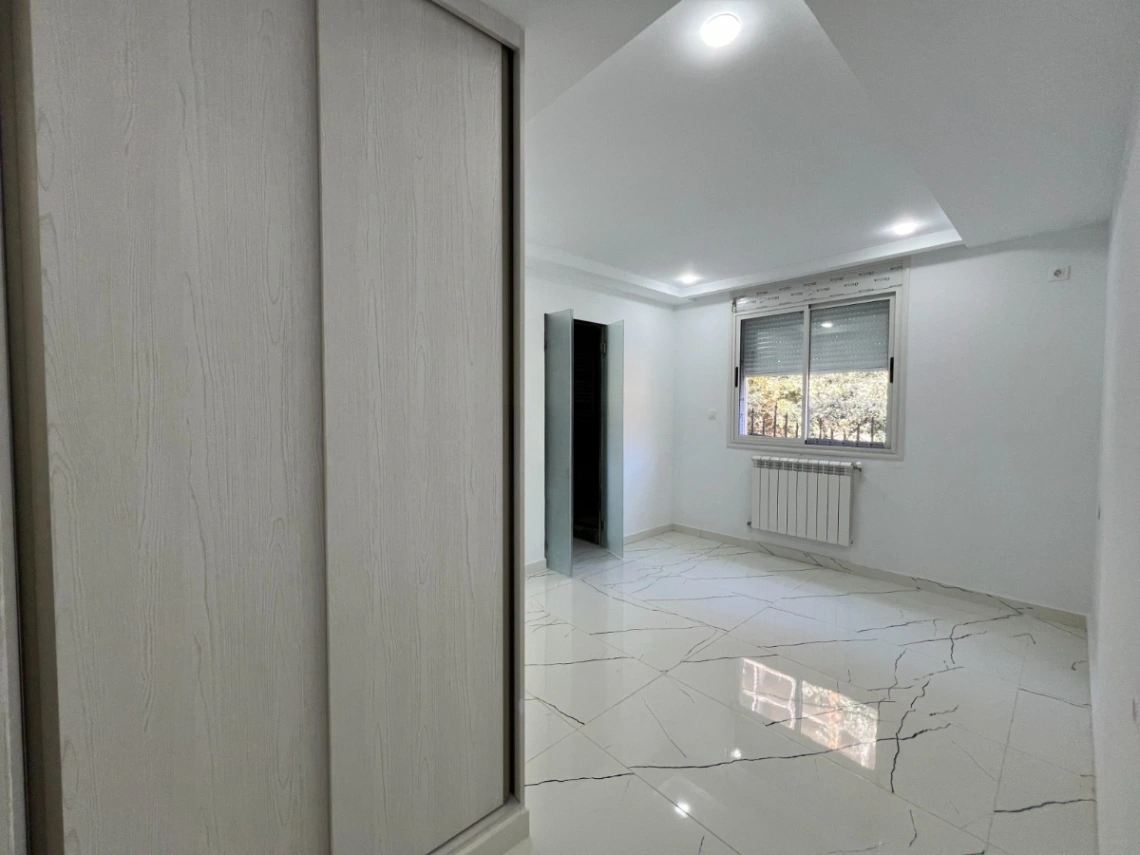 Appartement à vendre à Dely Ibrahim