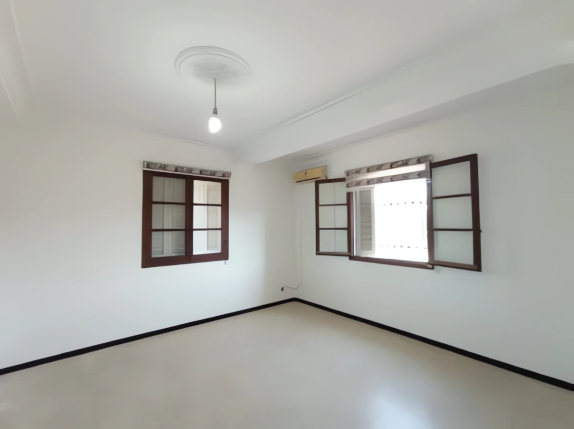 Appartement à louer à Bab Azzouar
