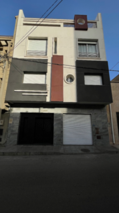Maison à Oran, 209m² - 6 pièces