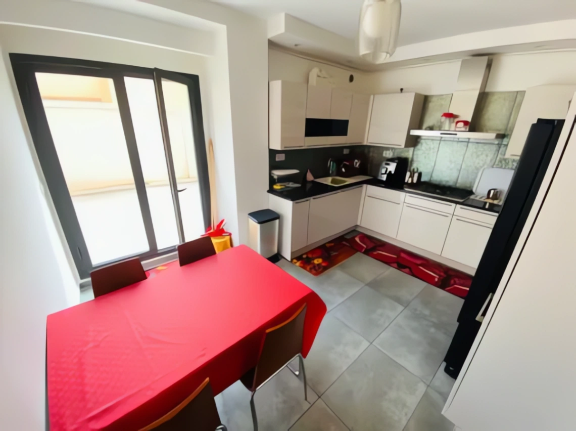 Appartement à louer à Hydra