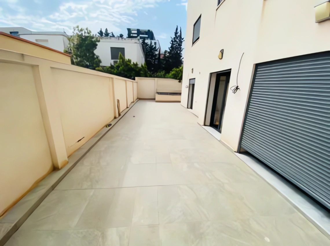 Appartement à louer à Hydra