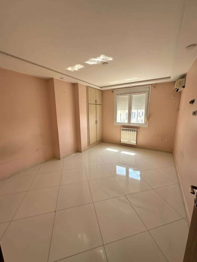 Appartement à vendre à Bordj El Bahri