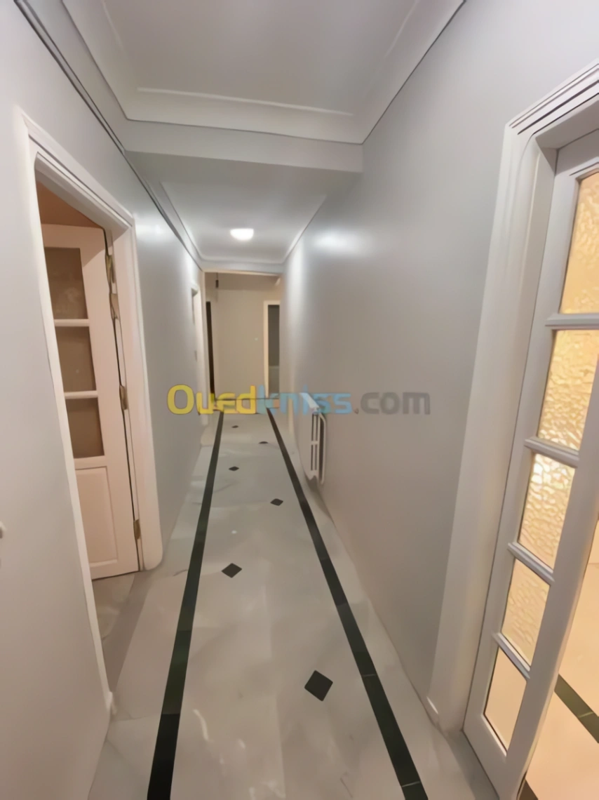 Appartement à louer à Hydra