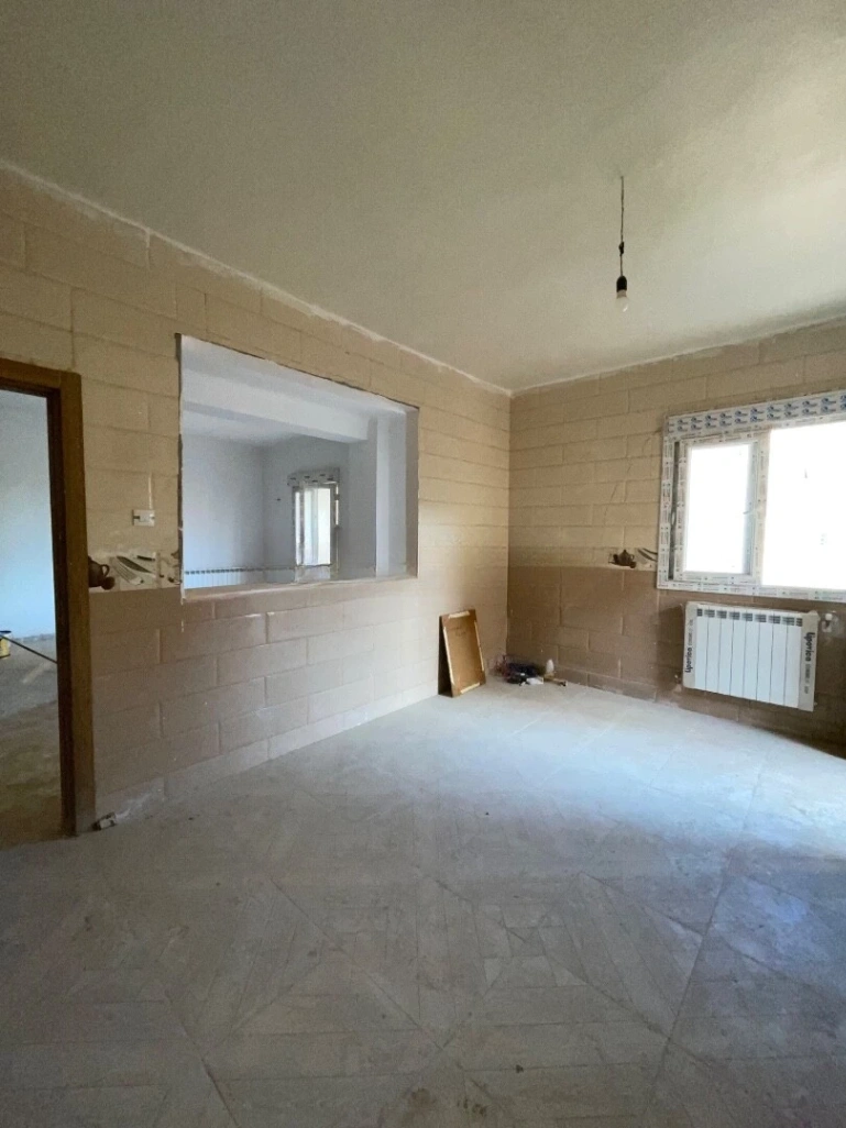 Appartement à vendre à Bab Azzouar