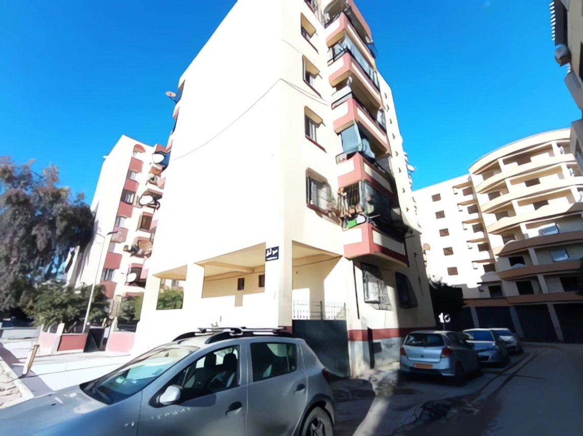 Appartement à louer à Bab Azzouar