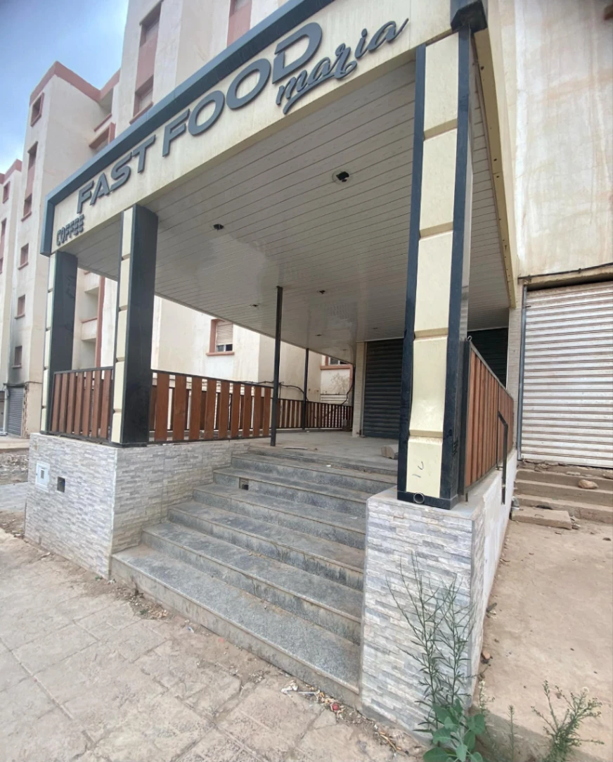 Local à Oran, 35m² - 2 pièces