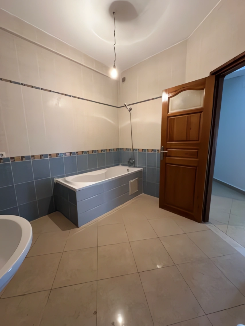 Appartement à vendre à Bir Mourad Rais