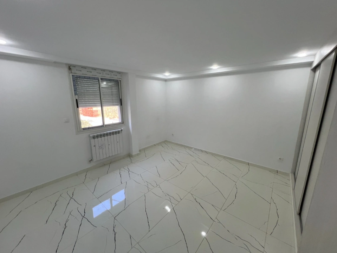 Appartement à vendre à Dely Ibrahim