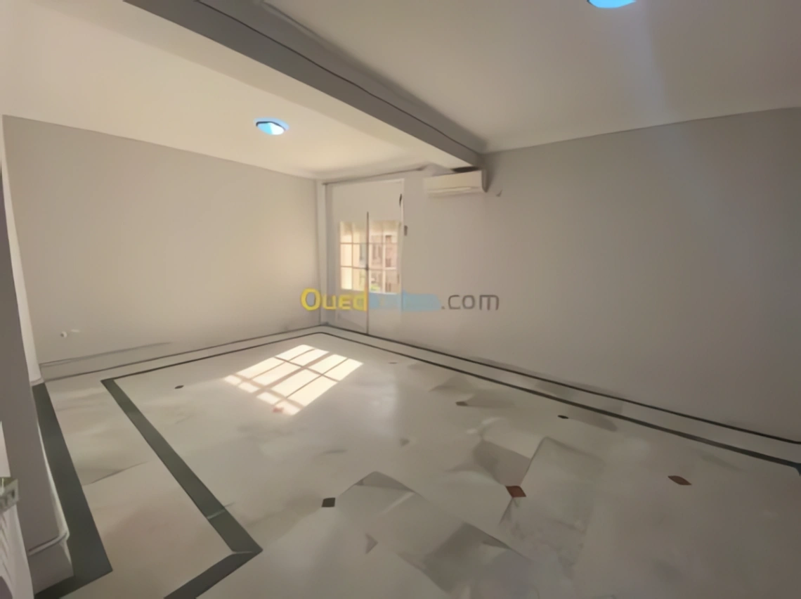 Appartement à louer à Hydra