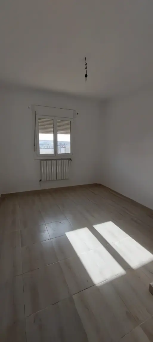 Appartement à vendre à Souidania