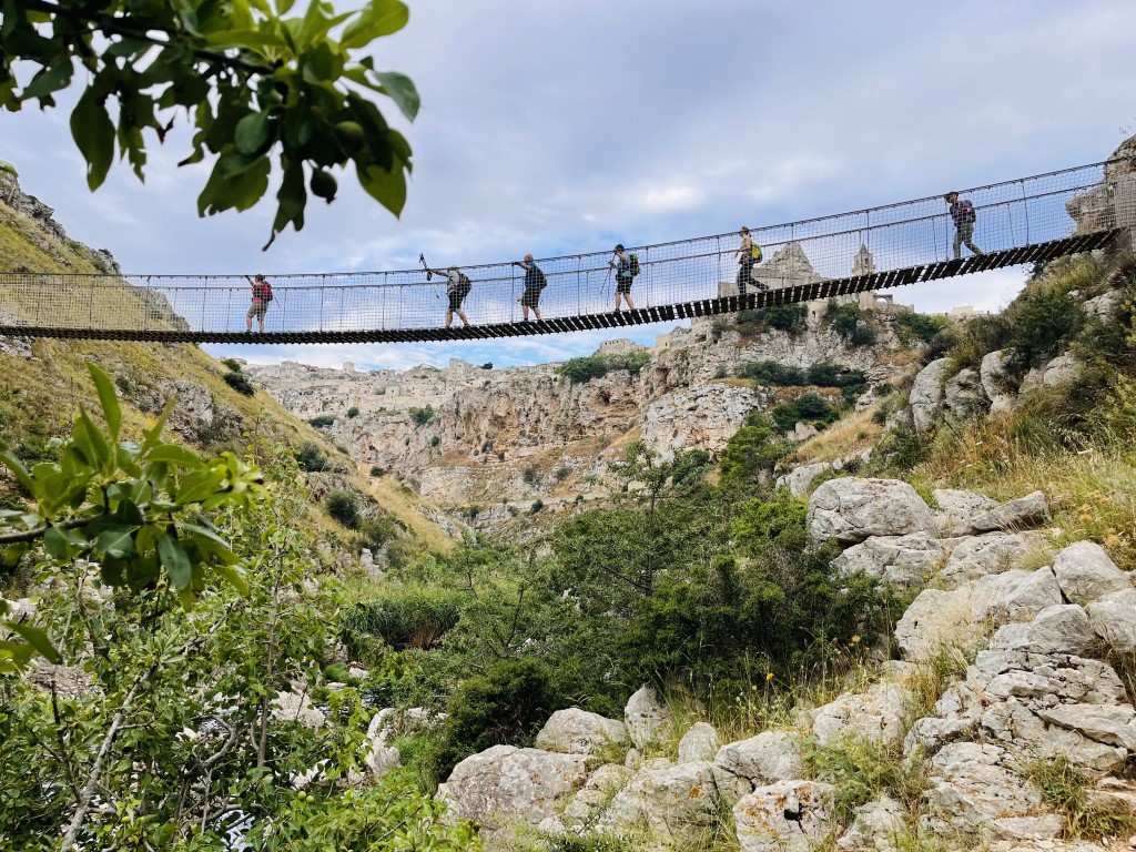 Conseils Essentiels pour la Randonnée: Vêtements et Stratégies pour une Excursion Parfaite
