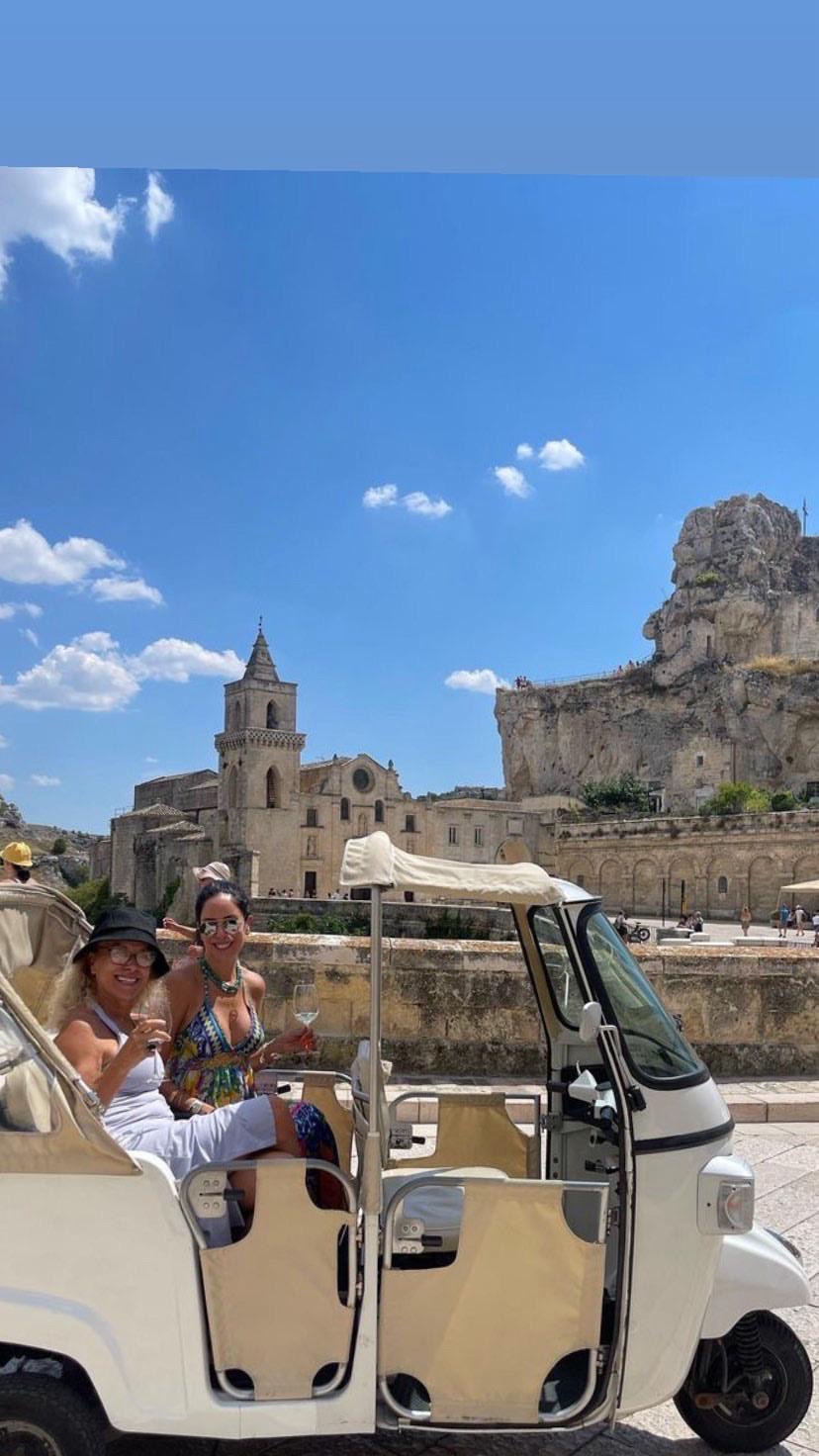 Sassi Comfort in an Ape Calessino: Eine italienische Liebesgeschichte - 1-stündige Tour - Image 3