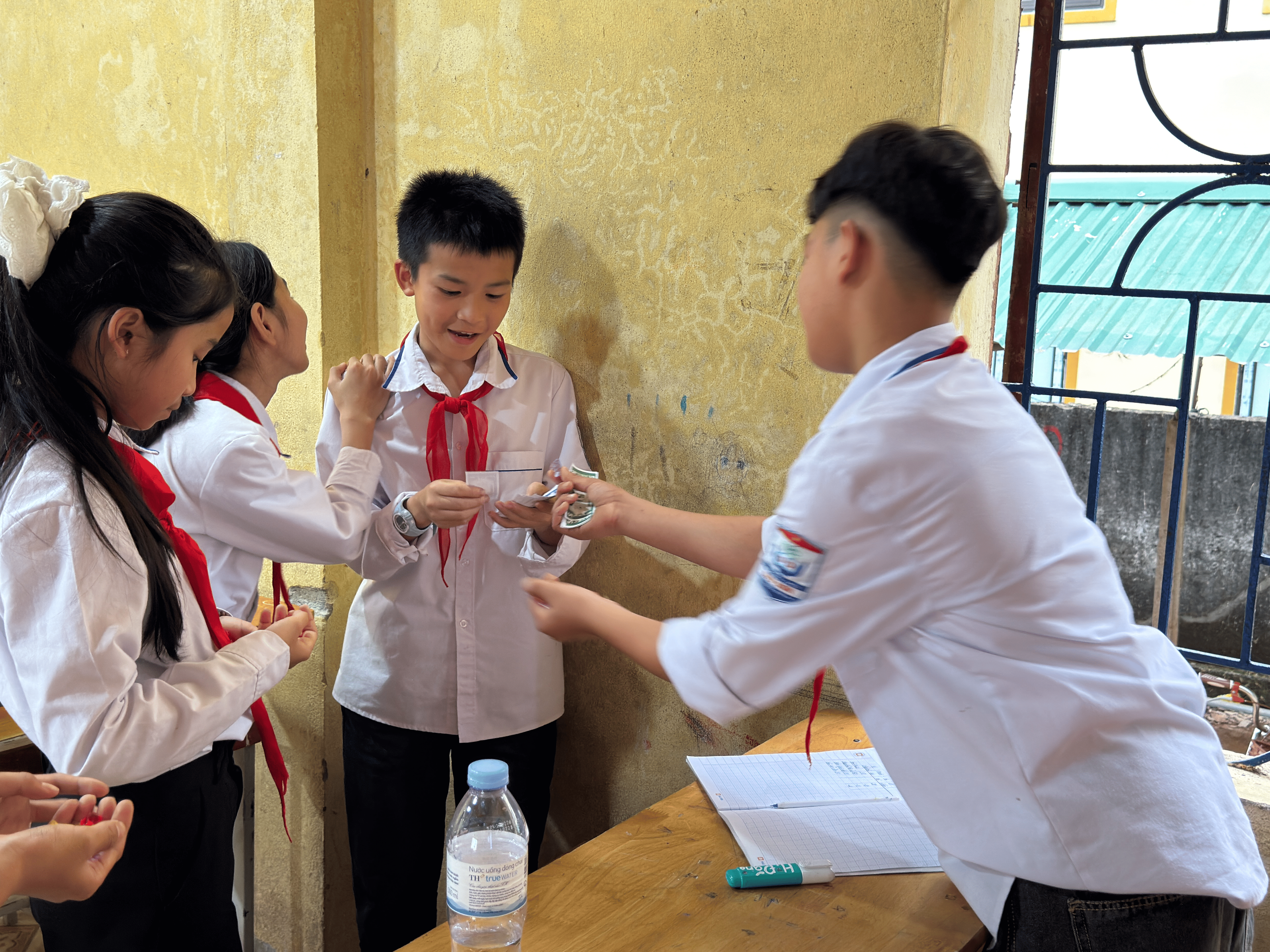 Illustration for peer-to-peer relay learning research