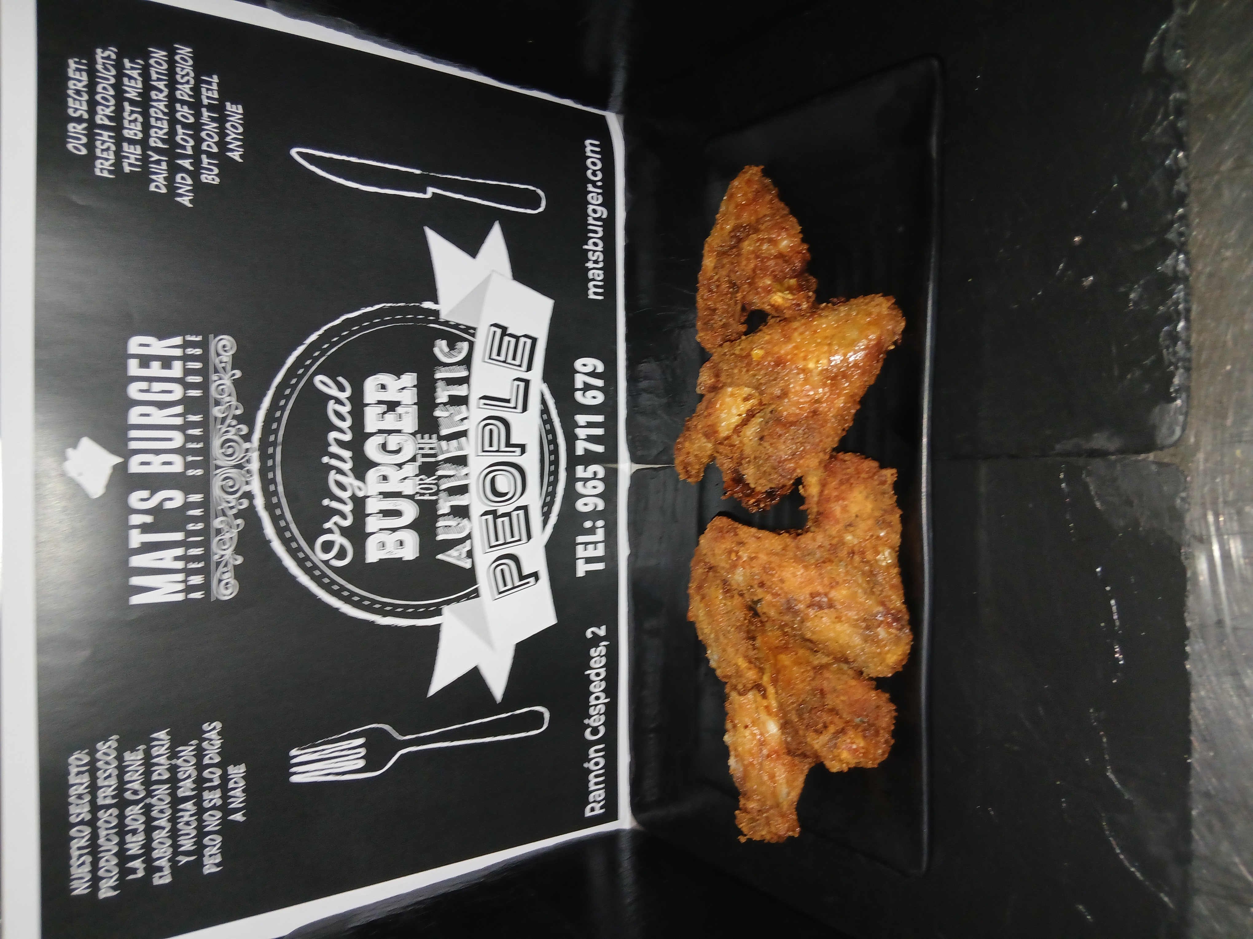ALITAS DE POLLO CON SALSA BBQ