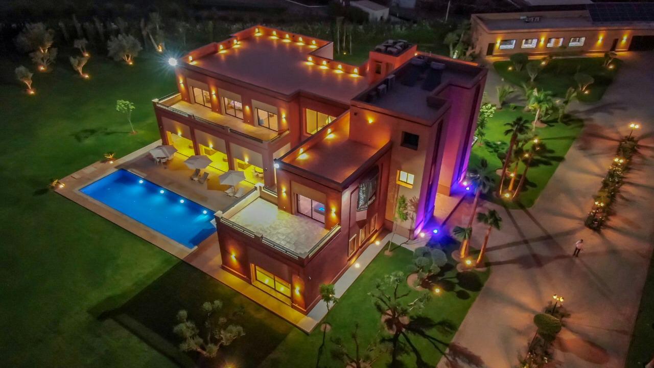 Exclusive 9-Room Luxury Villa with Private Pool in Marrakech