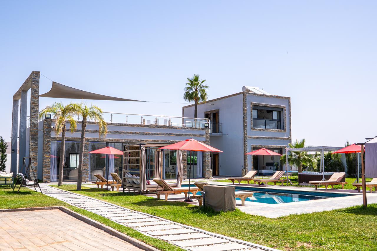 Luxury 5-Suite Villa with Private Pool, Gym & Jacuzzi | Route de Casablancav