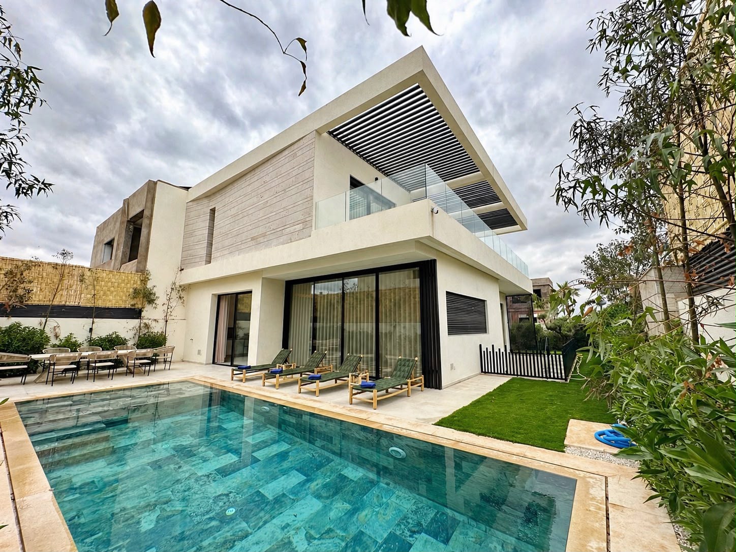 Modern 4-Bedroom Luxury Villa with Private Pool & Spa in Marrakech Road Ourika