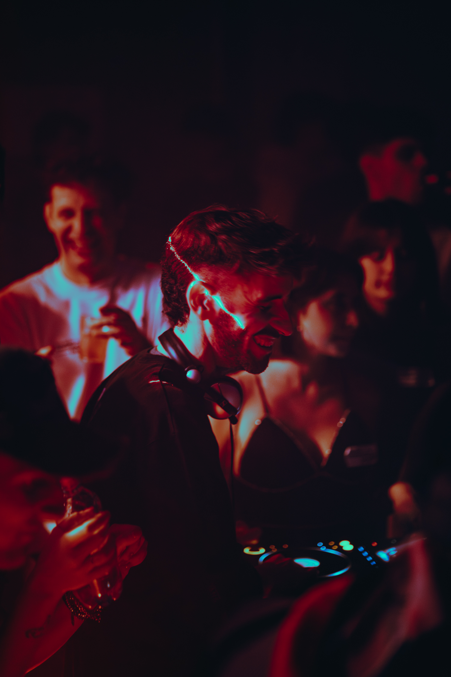 :EP. 10 MUSIC, POPLE & — MCP CHAPTER 2 - Photo 8