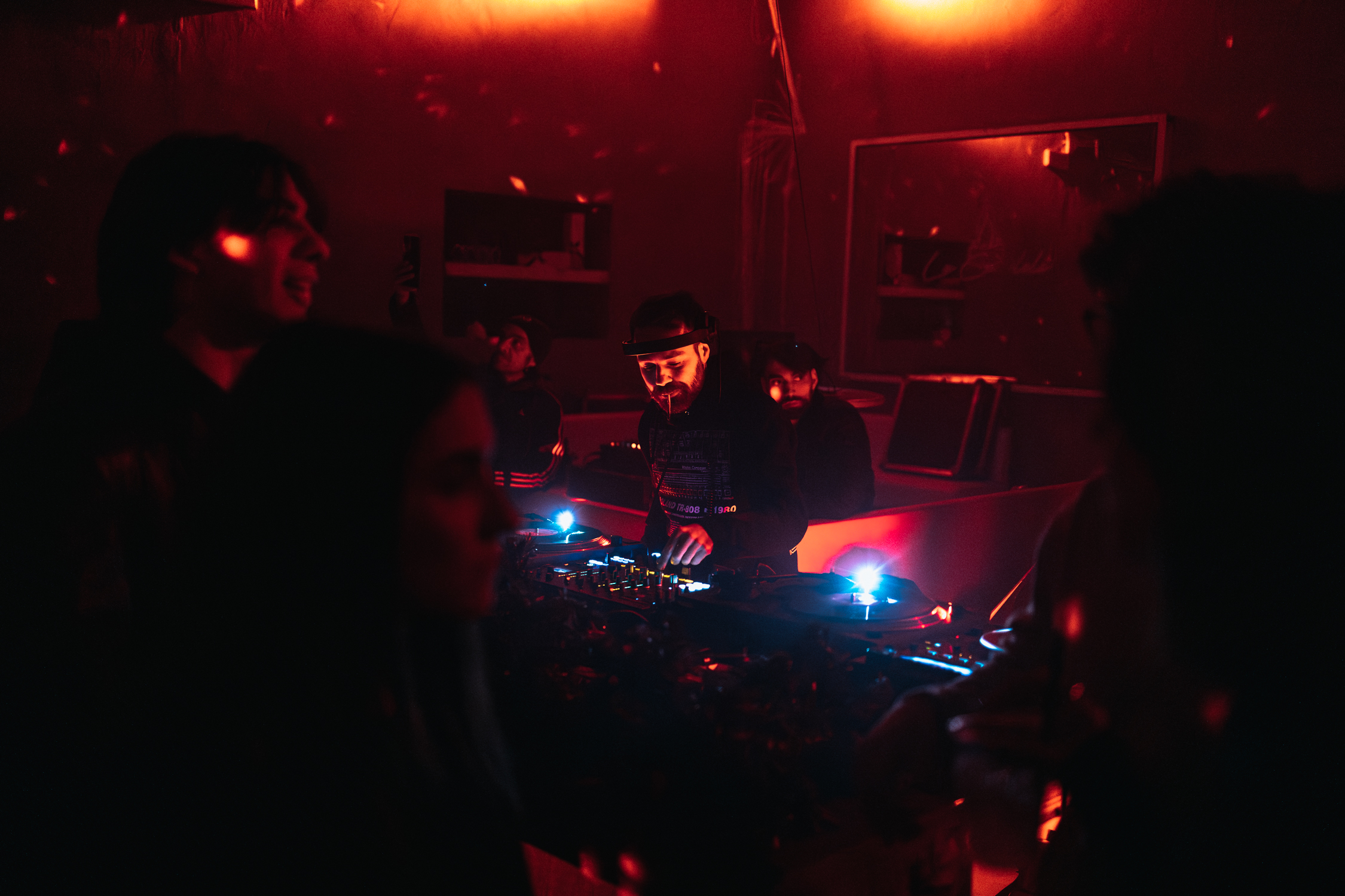 :EP. 10 MUSIC, POPLE & — MCP CHAPTER 2 - Photo 37