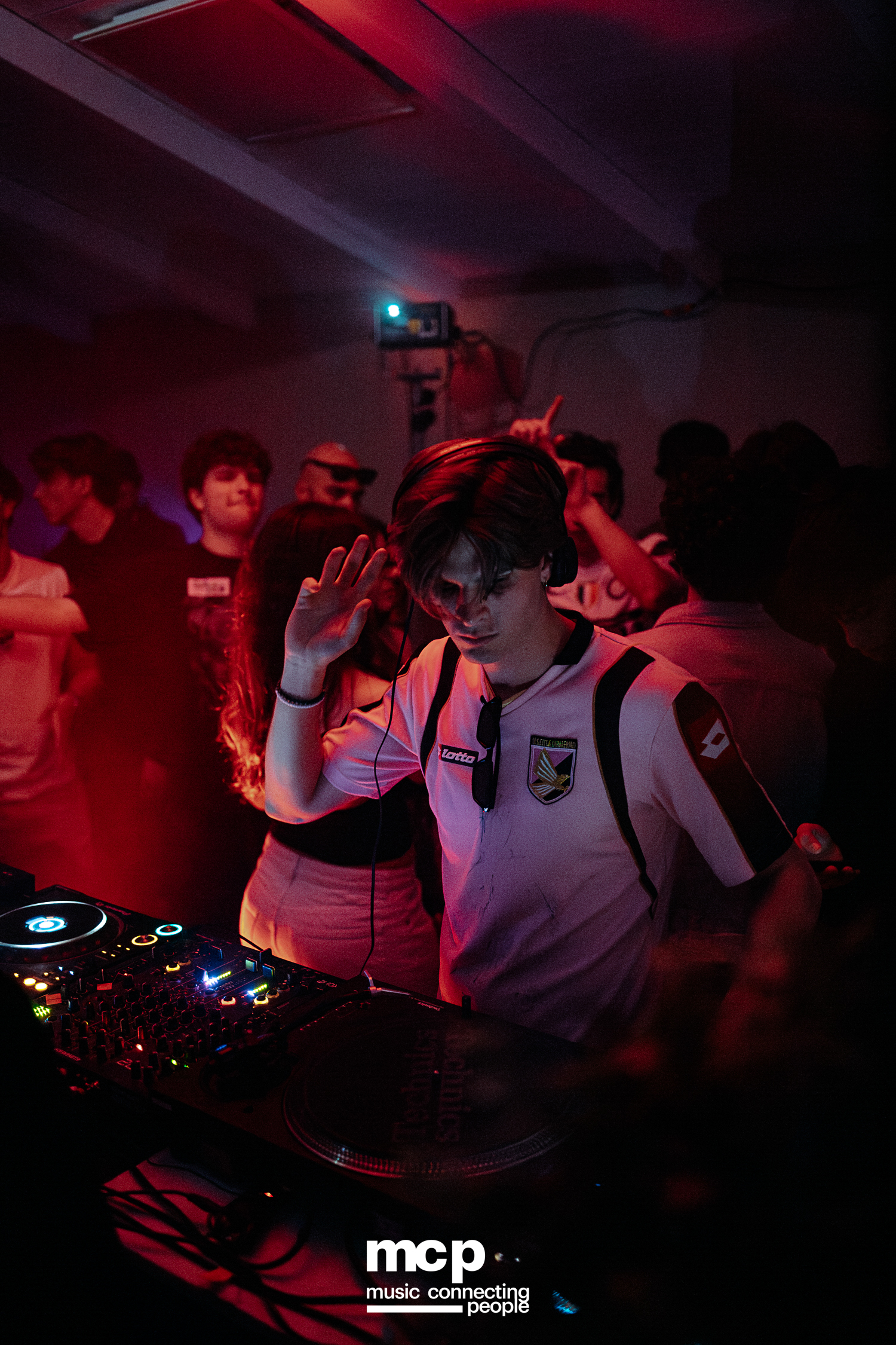 :EP. 11 ELECTRO, HOUSE & — EVERYTHING IN BETWEEN - Photo 40