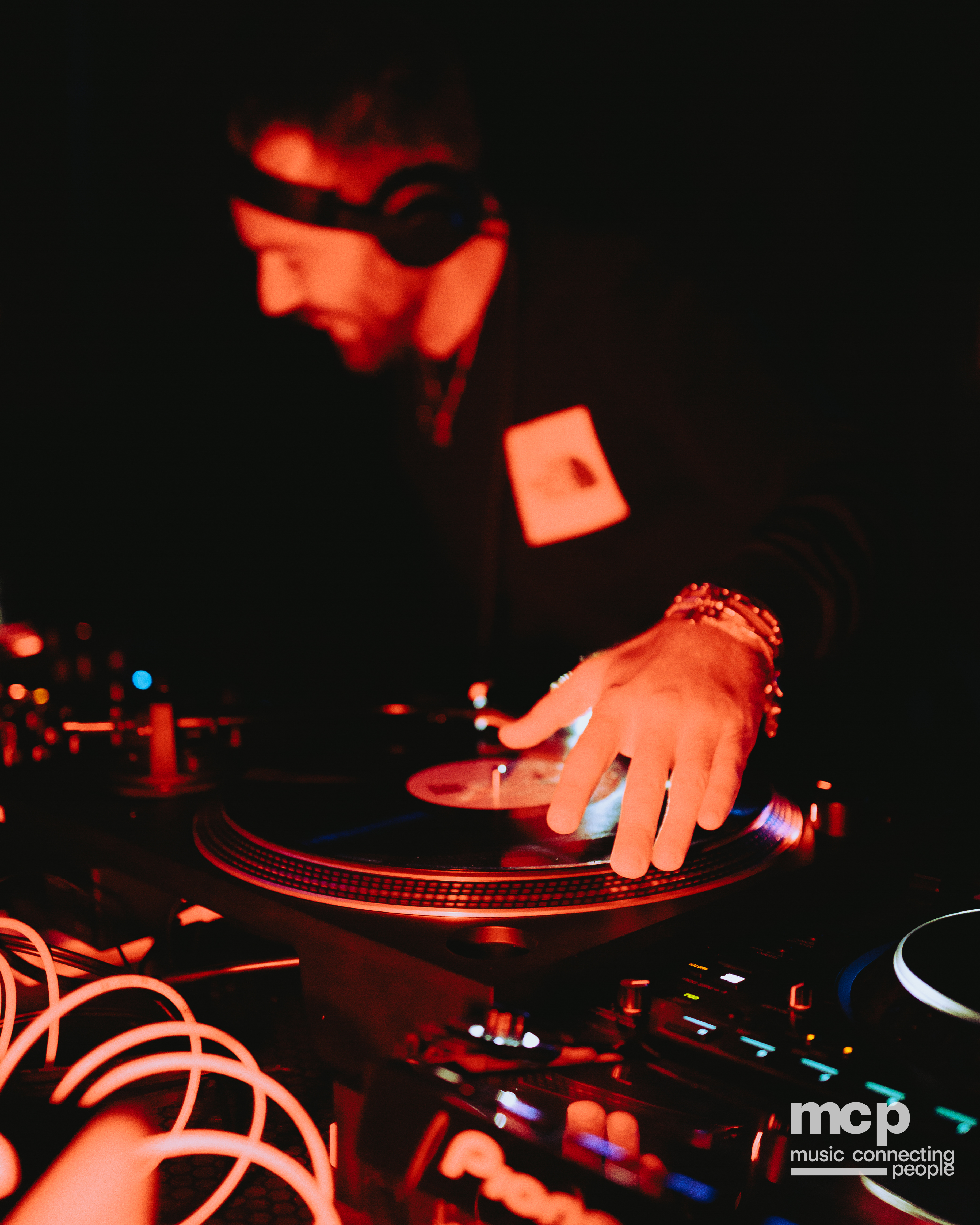 :EP 13. LOST INTO THE WILD & — SUMMER GOODBYES - Photo 8