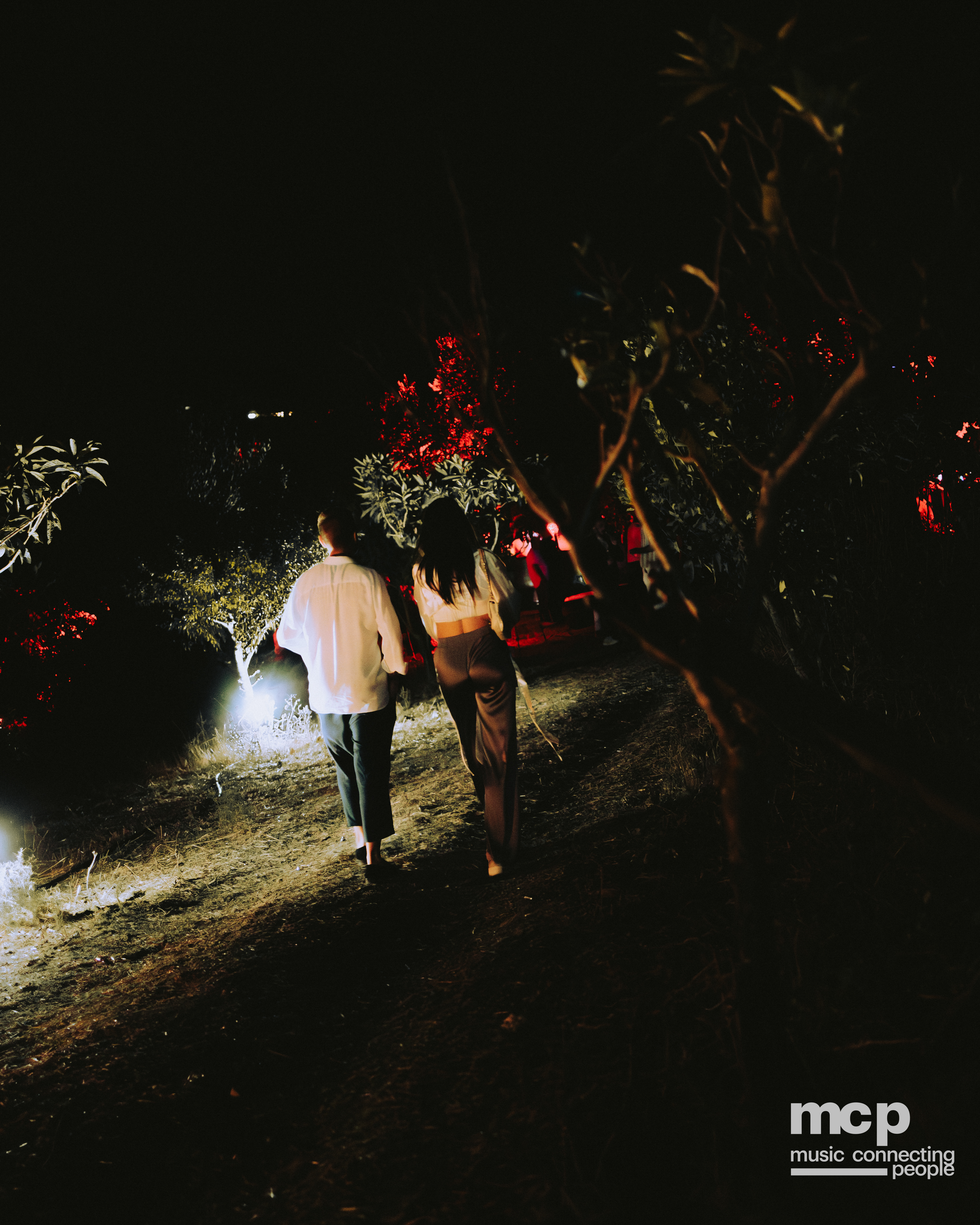 :EP 13. LOST INTO THE WILD & — SUMMER GOODBYES - Photo 10