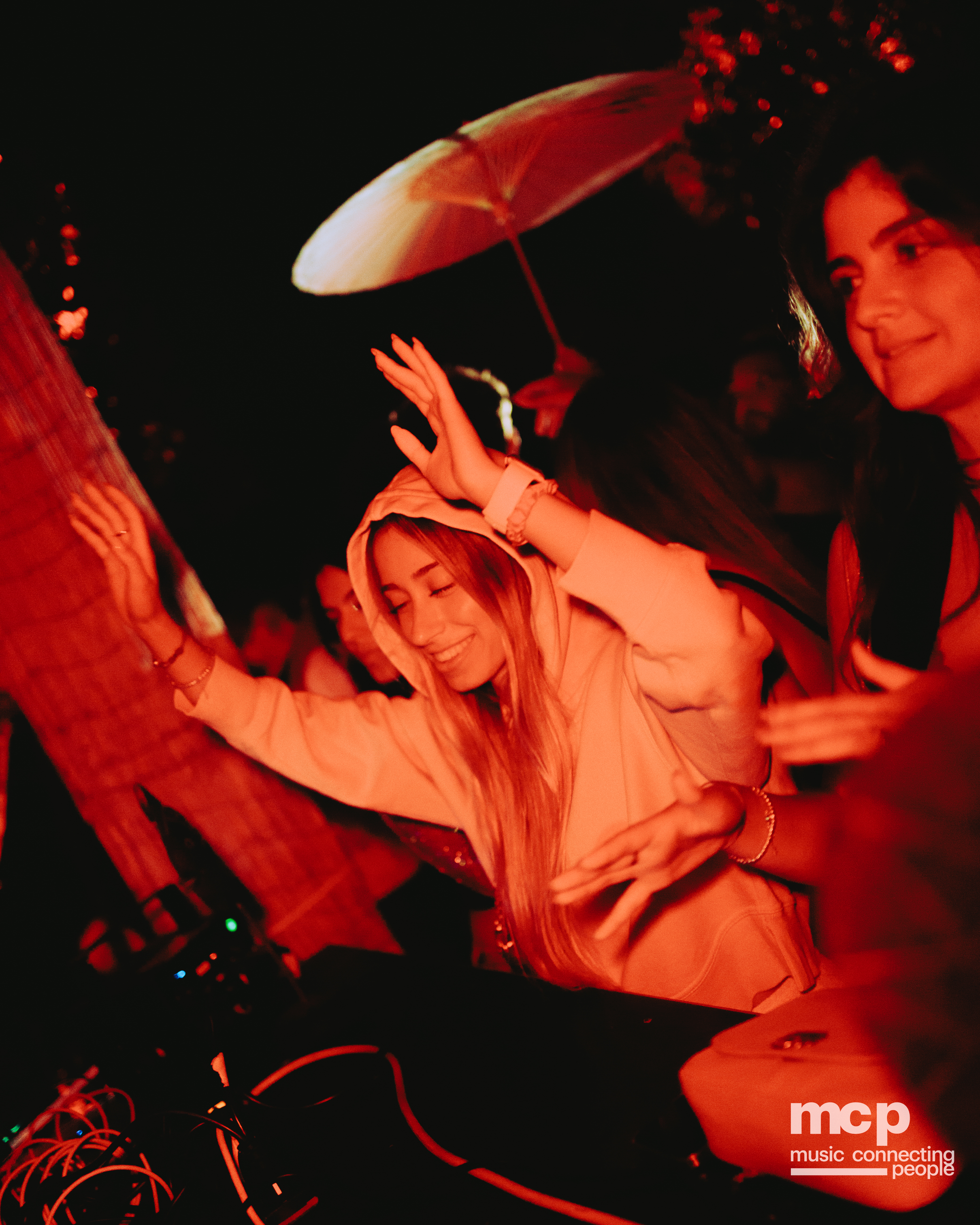 :EP 13. LOST INTO THE WILD & — SUMMER GOODBYES - Photo 54