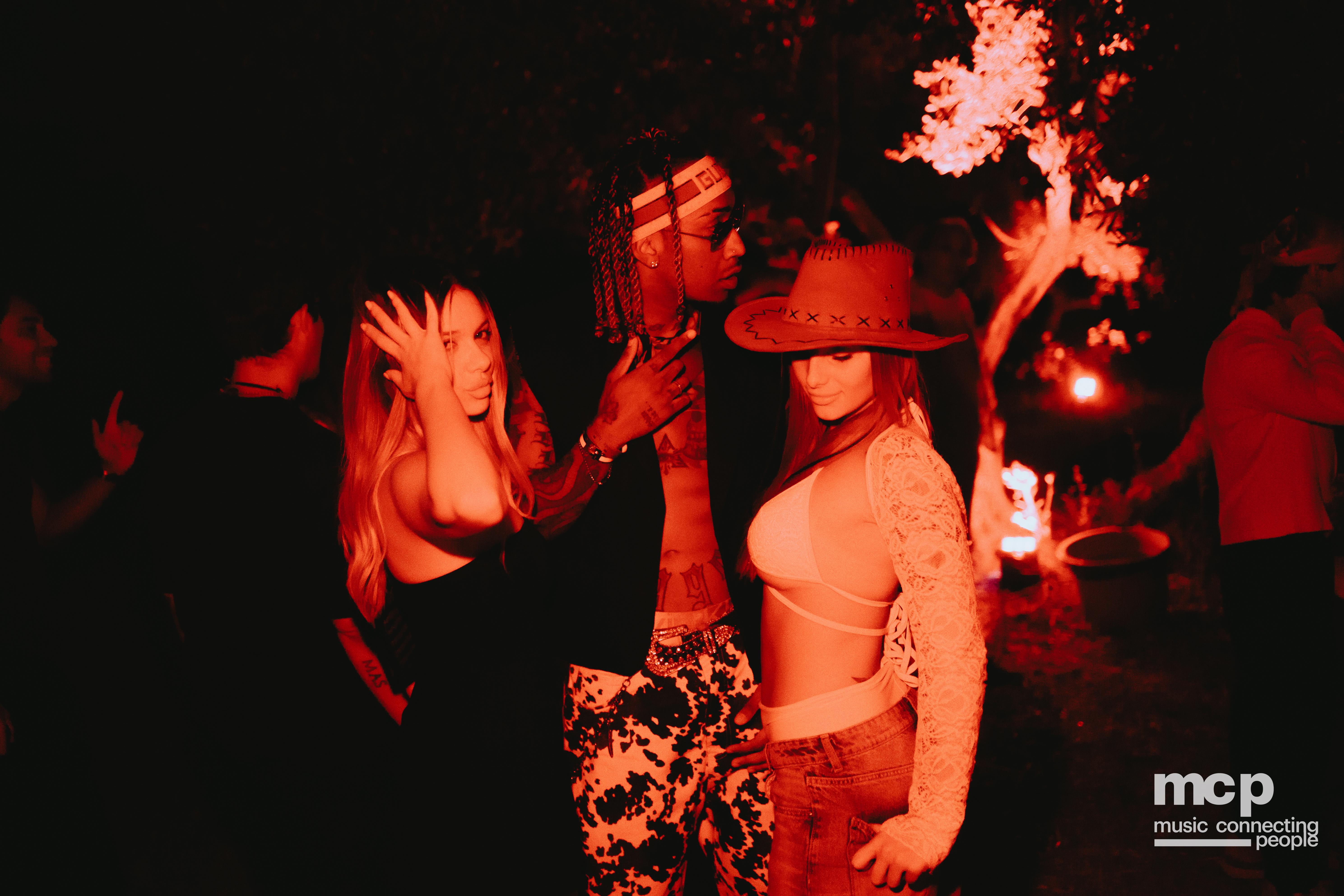 :EP 13. LOST INTO THE WILD & — SUMMER GOODBYES - Photo 72