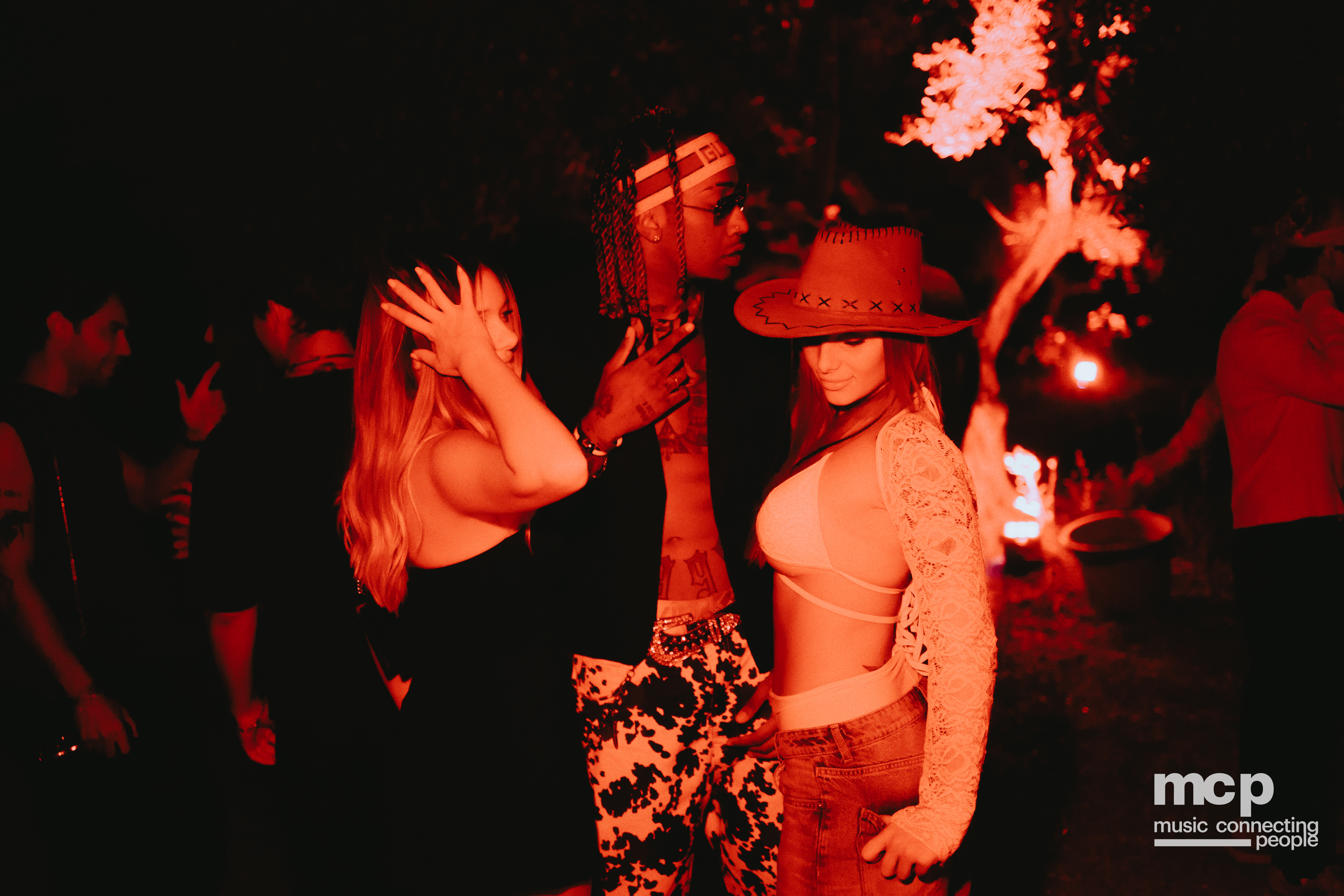 :EP 13. LOST INTO THE WILD & — SUMMER GOODBYES - Photo 73