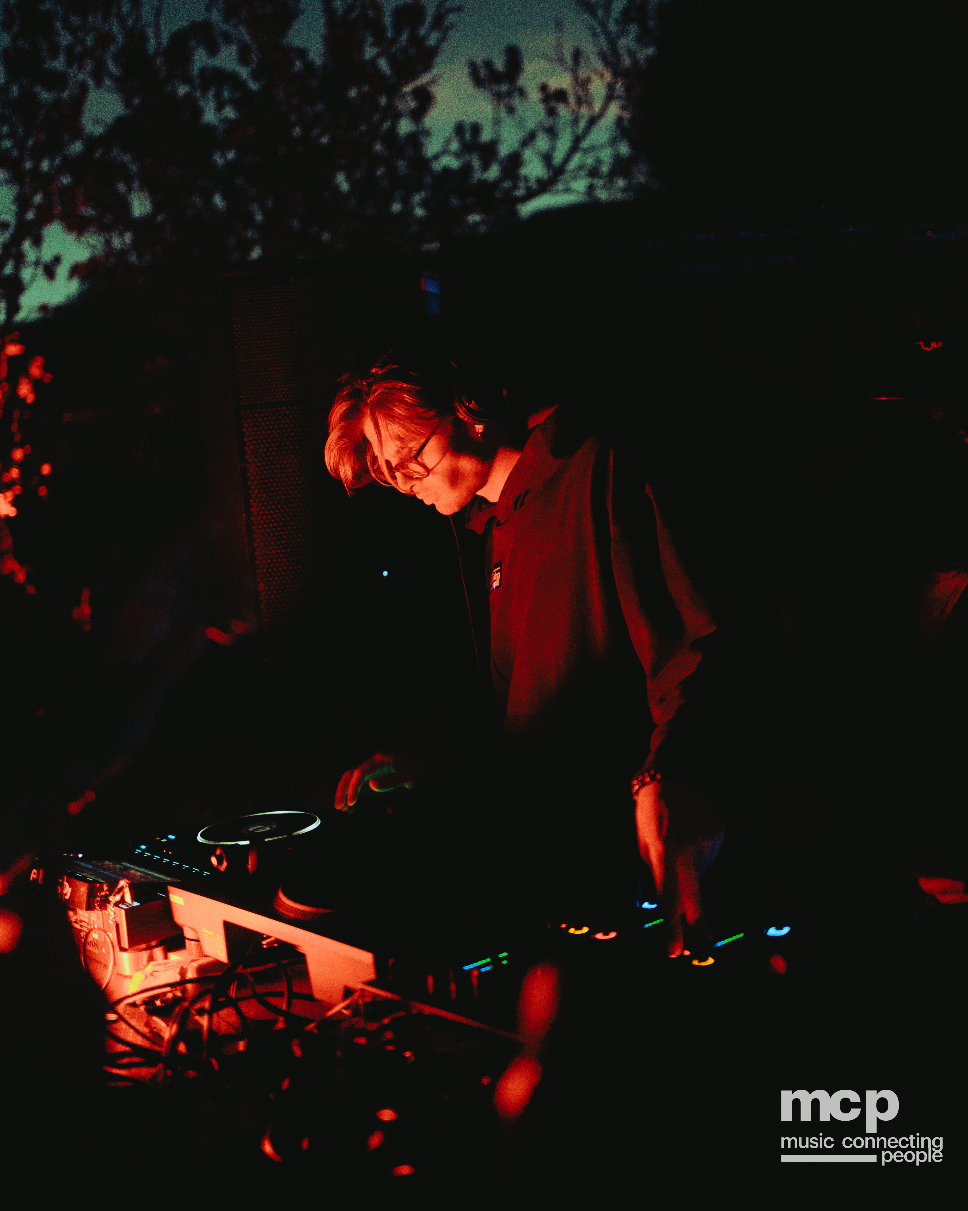 :EP 13. LOST INTO THE WILD & — SUMMER GOODBYES - Photo 92