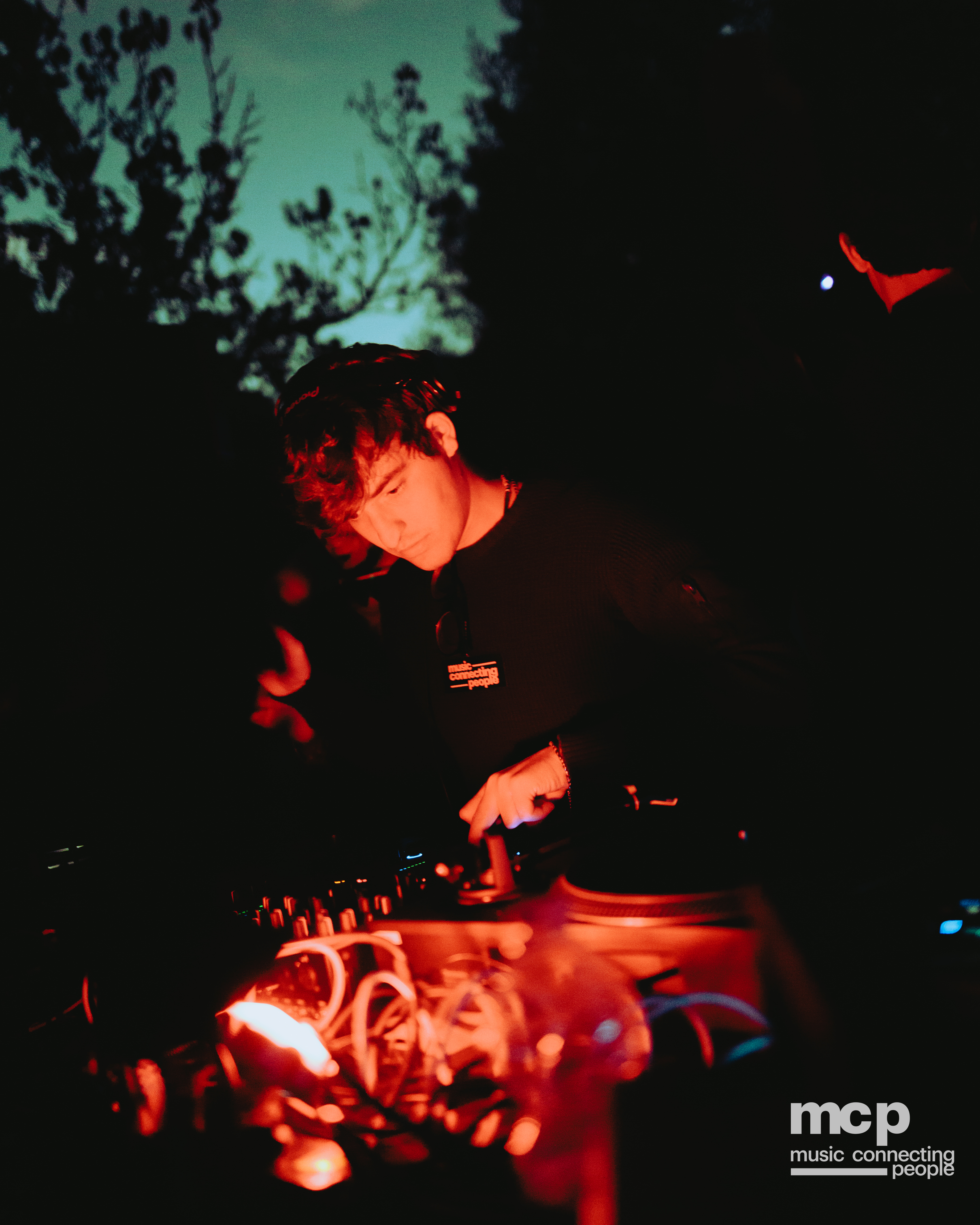 :EP 13. LOST INTO THE WILD & — SUMMER GOODBYES - Photo 96