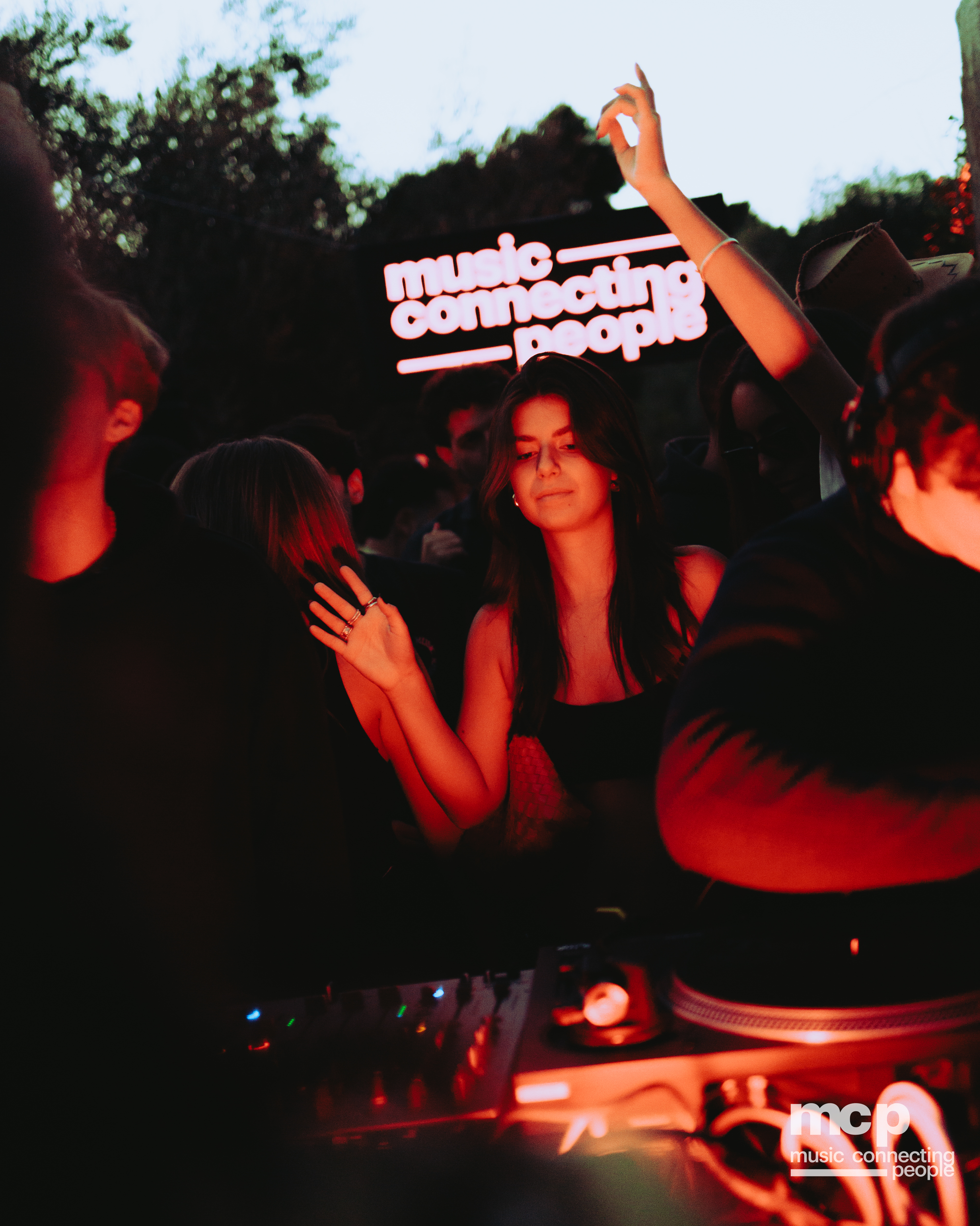 :EP 13. LOST INTO THE WILD & — SUMMER GOODBYES - Photo 106