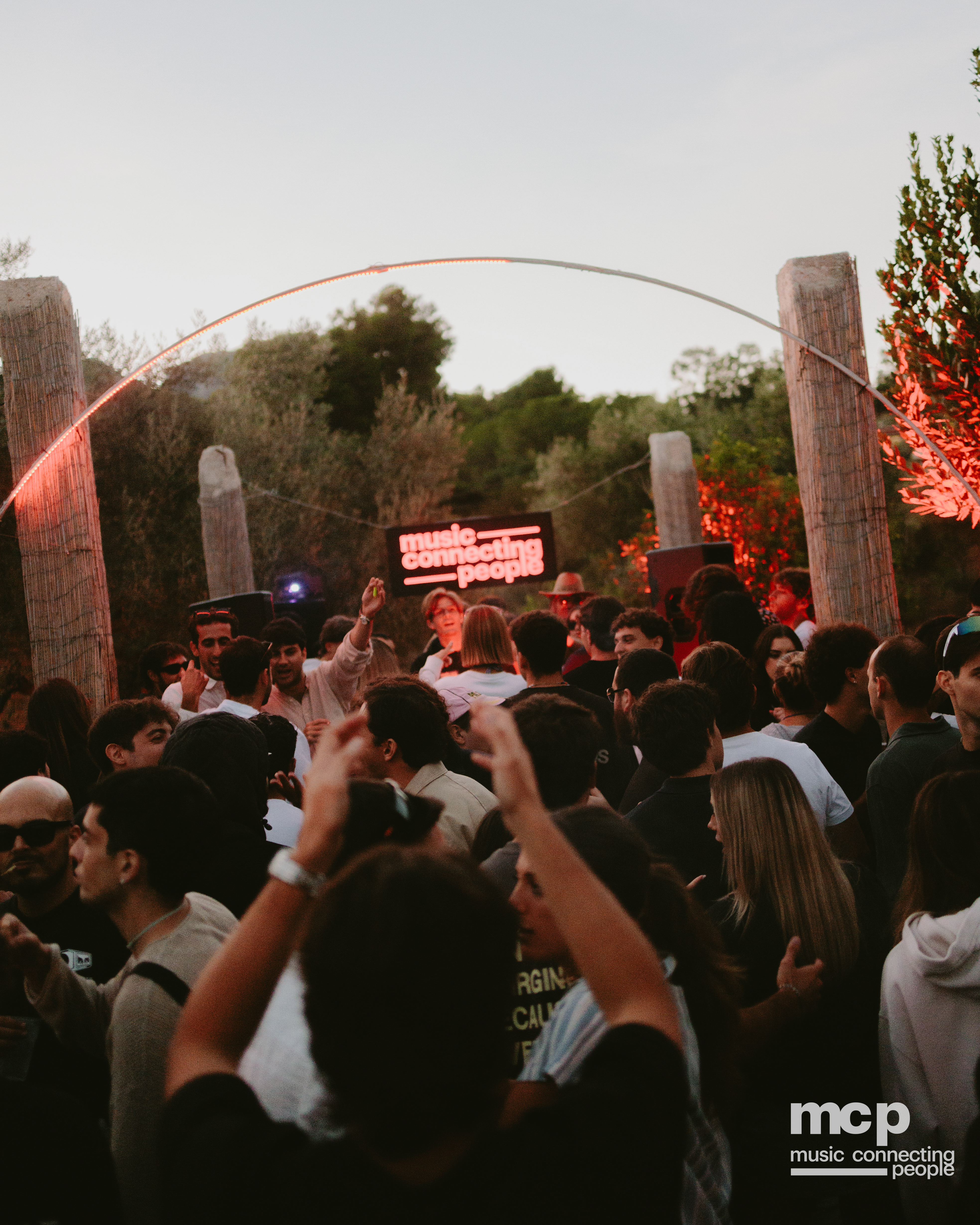 :EP 13. LOST INTO THE WILD & — SUMMER GOODBYES - Photo 107