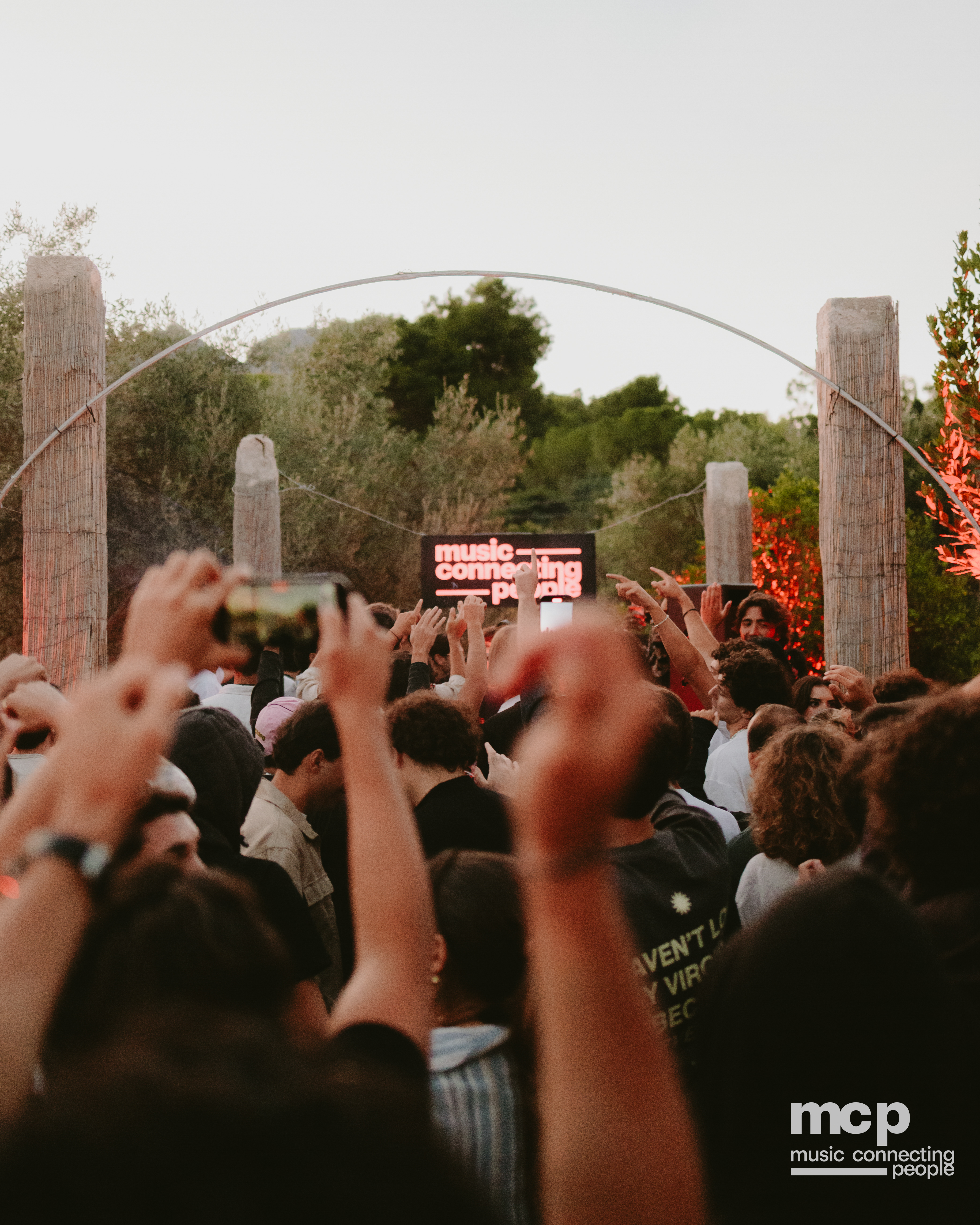 :EP 13. LOST INTO THE WILD & — SUMMER GOODBYES - Photo 108