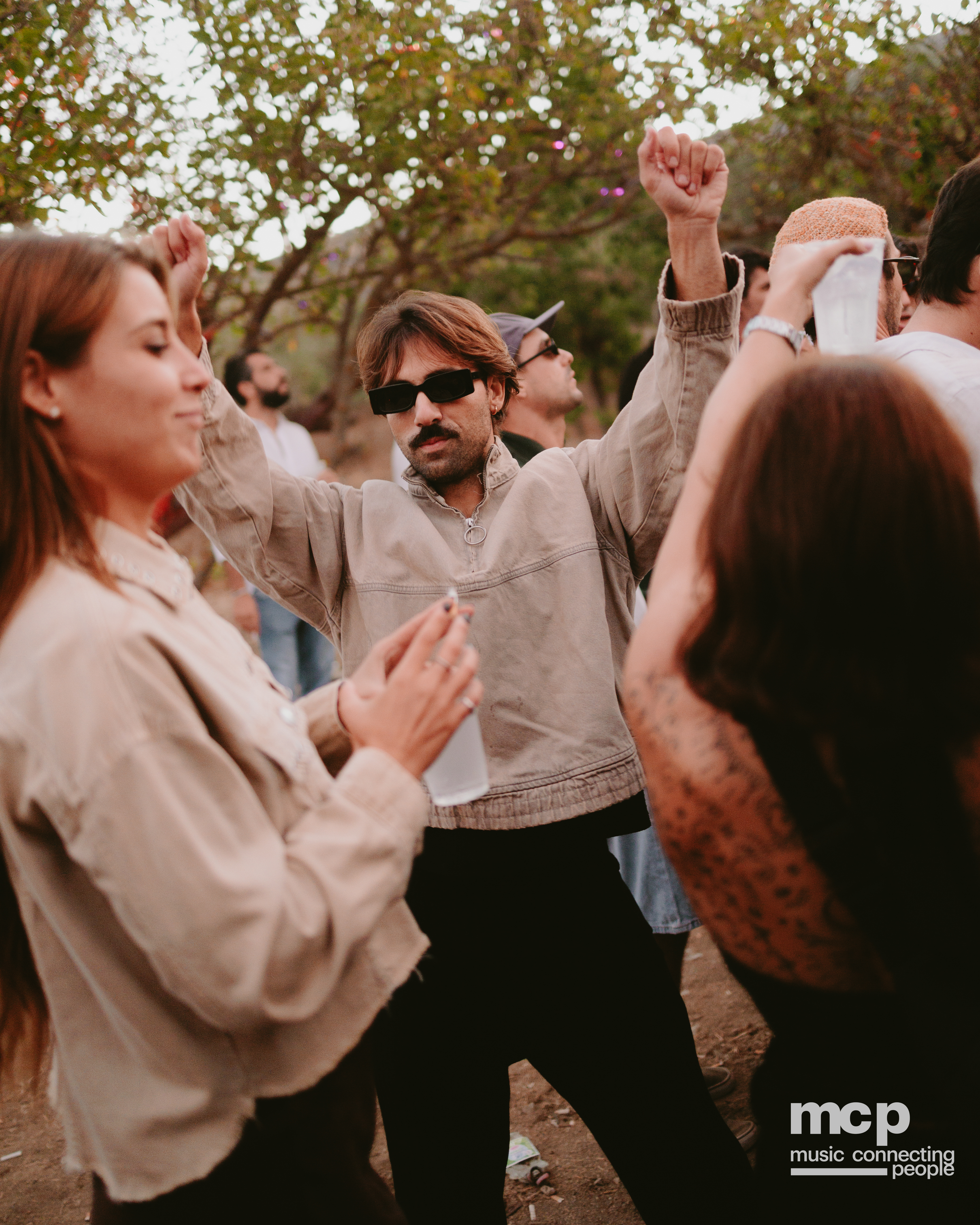 :EP 13. LOST INTO THE WILD & — SUMMER GOODBYES - Photo 118