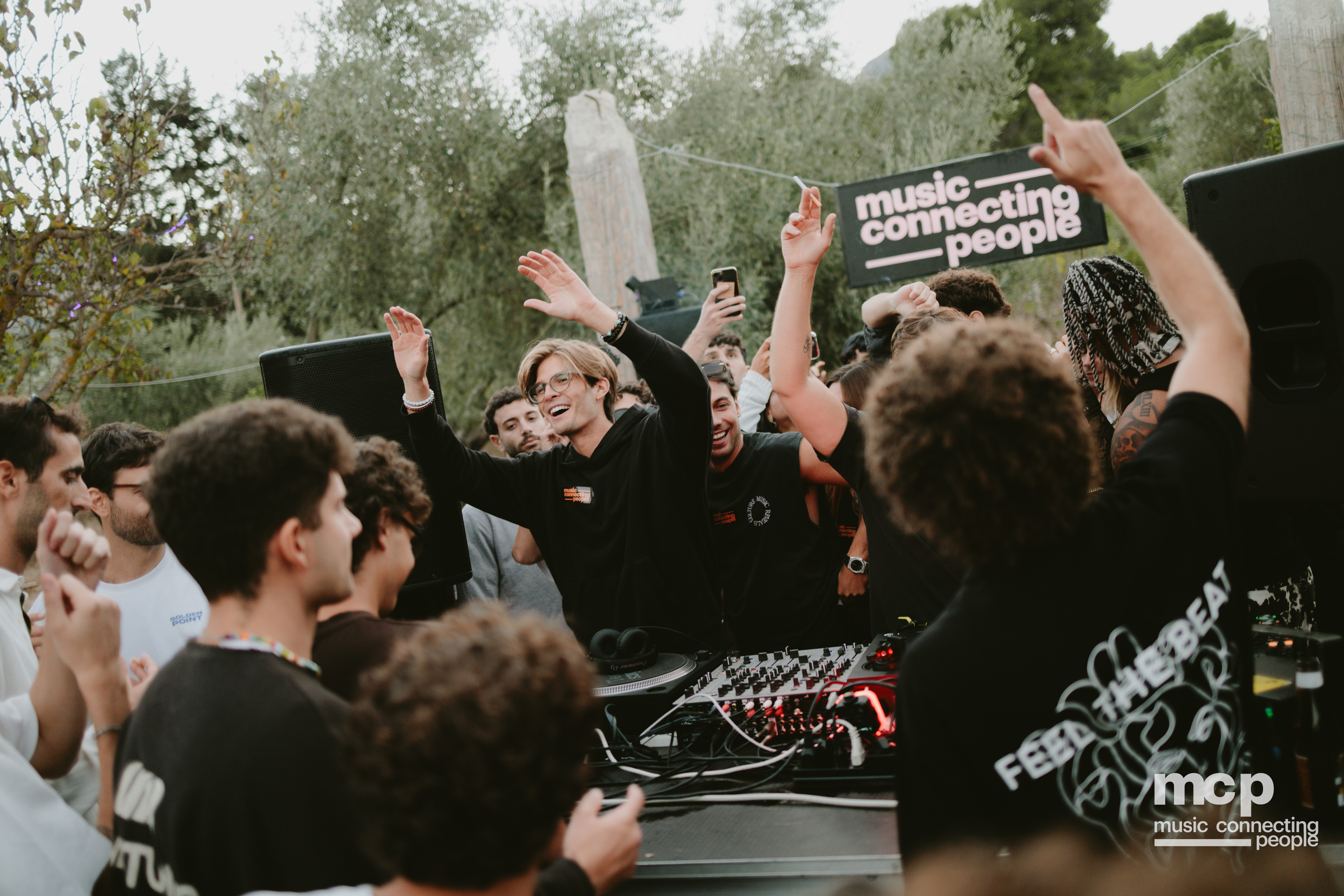 :EP 13. LOST INTO THE WILD & — SUMMER GOODBYES - Photo 131