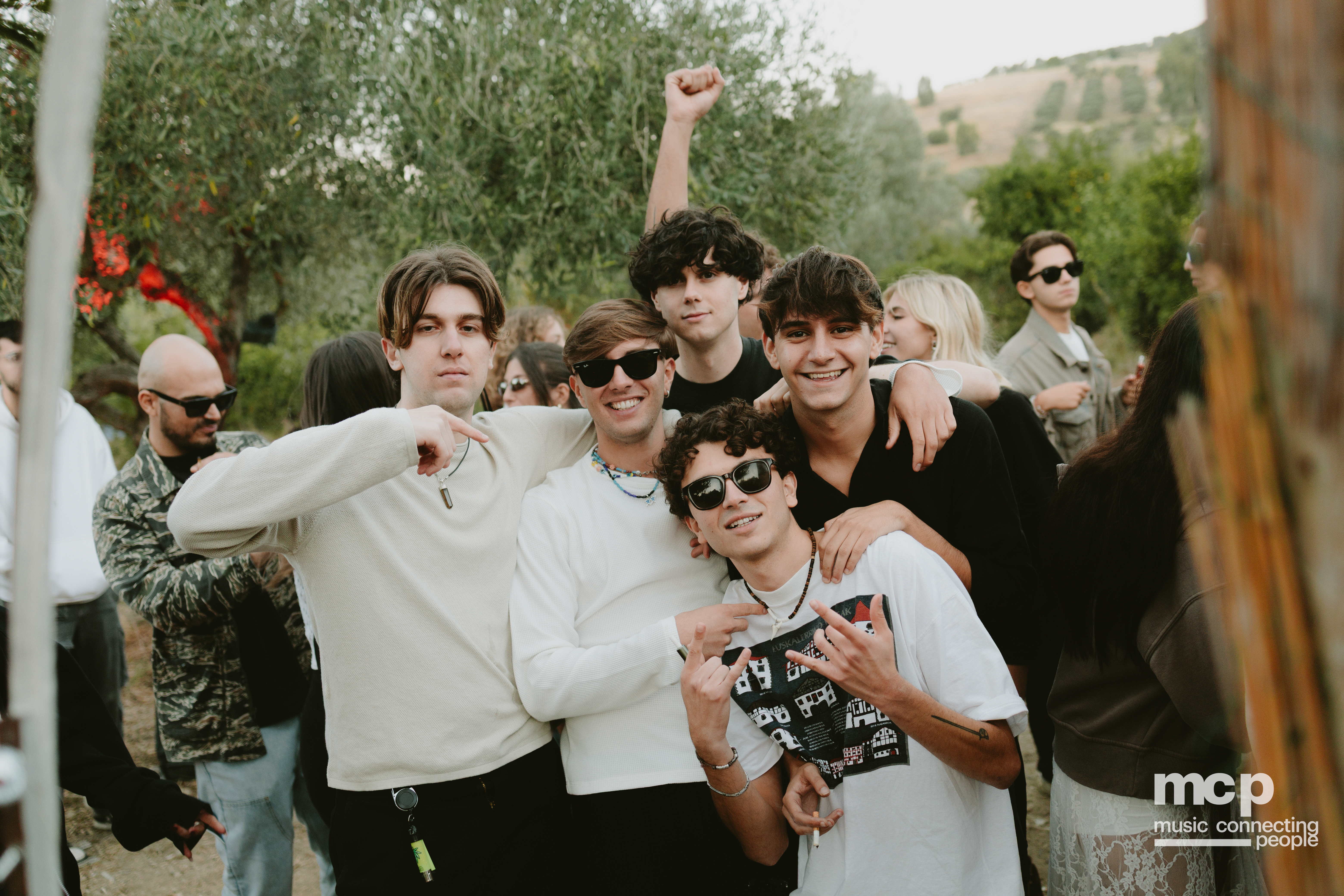 :EP 13. LOST INTO THE WILD & — SUMMER GOODBYES - Photo 137