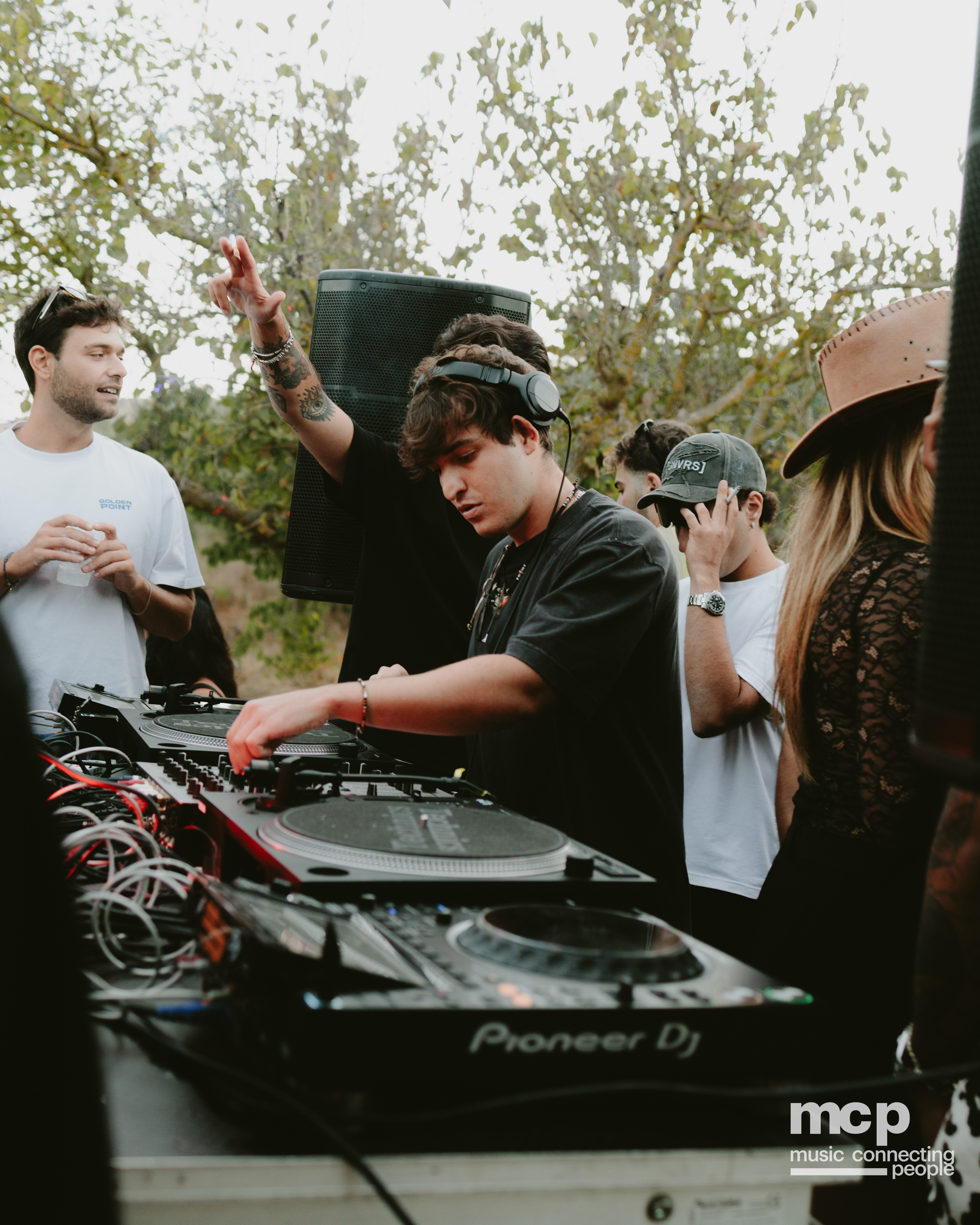 :EP 13. LOST INTO THE WILD & — SUMMER GOODBYES - Photo 140