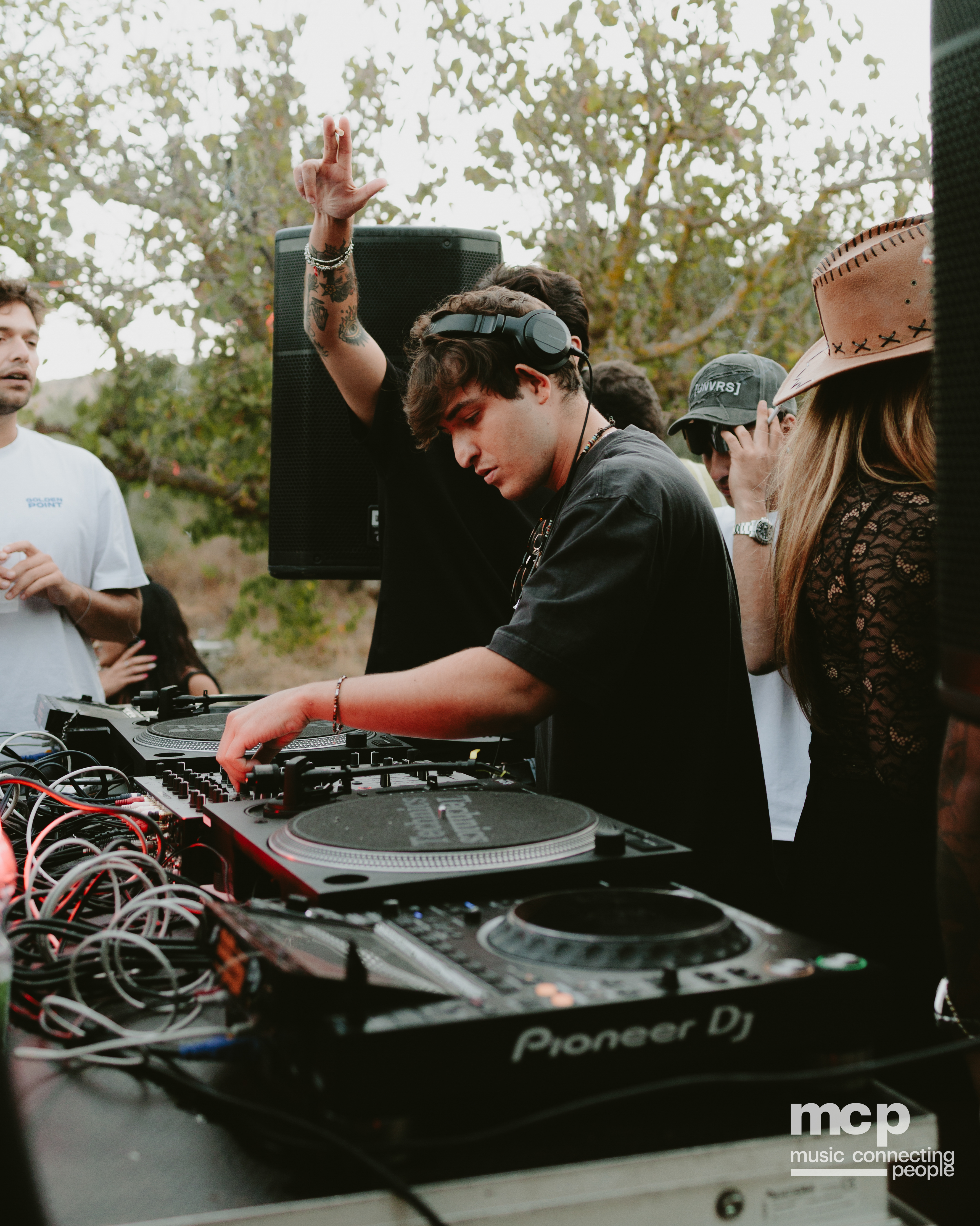 :EP 13. LOST INTO THE WILD & — SUMMER GOODBYES - Photo 141