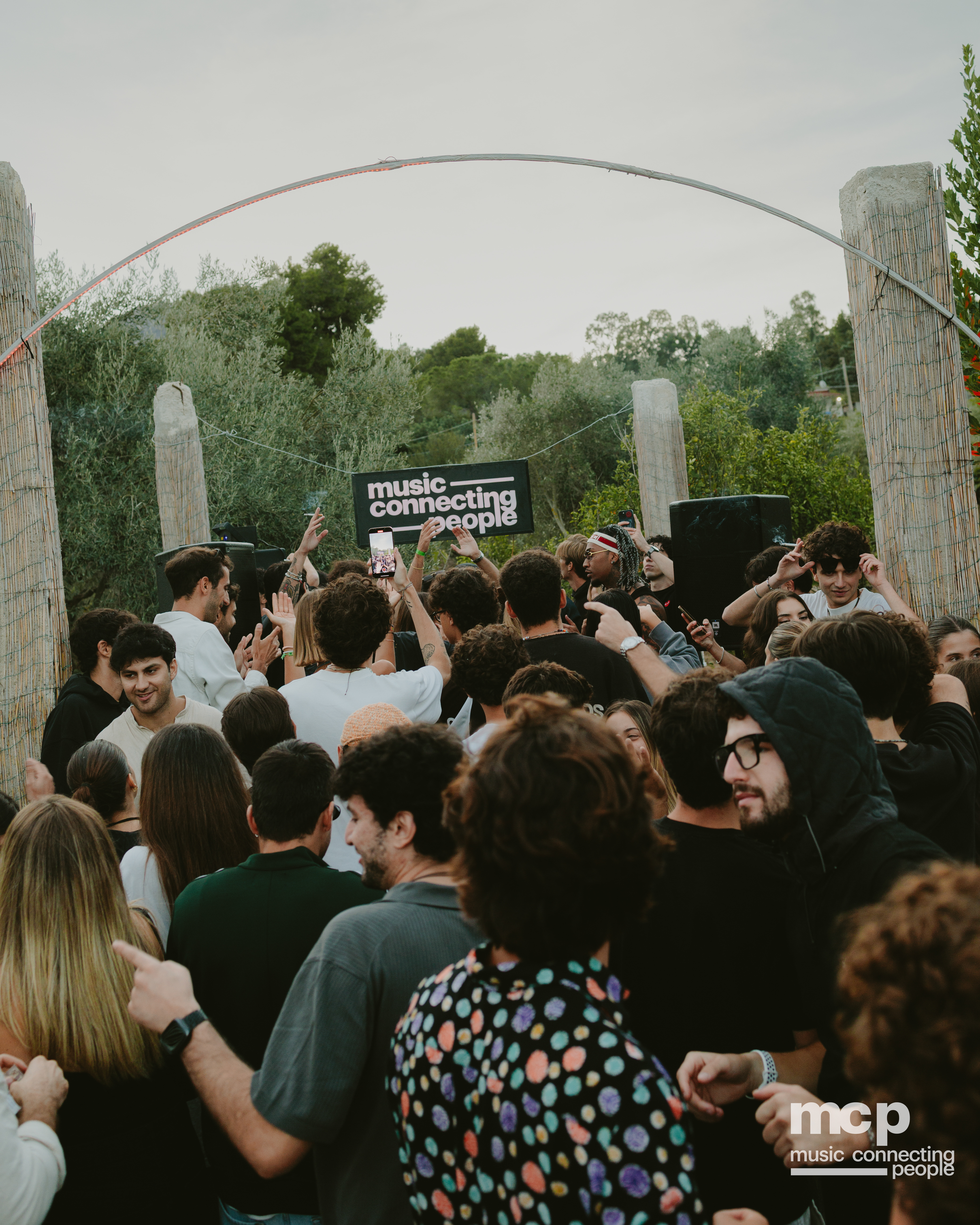 :EP 13. LOST INTO THE WILD & — SUMMER GOODBYES - Photo 145