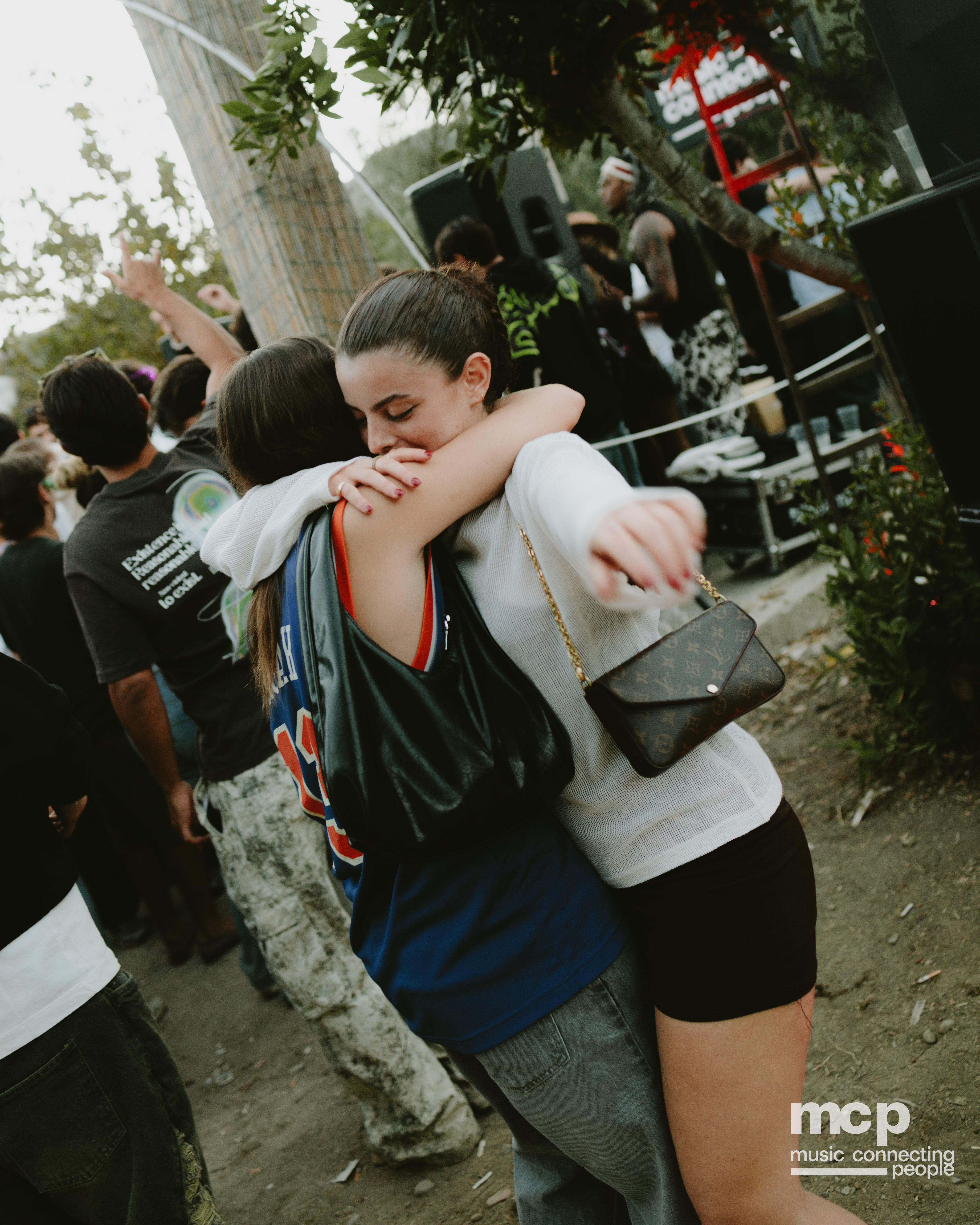 :EP 13. LOST INTO THE WILD & — SUMMER GOODBYES - Photo 158