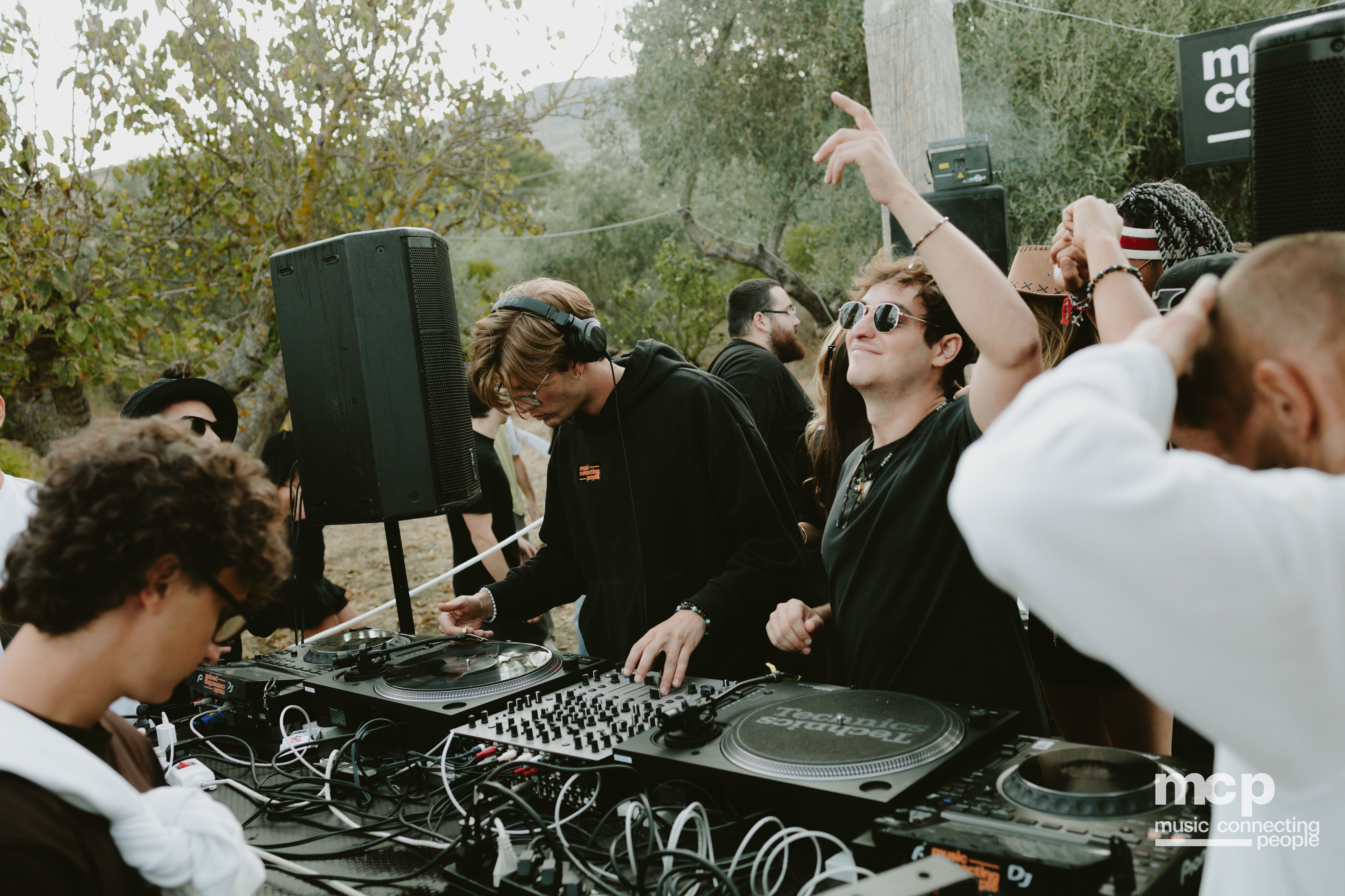 :EP 13. LOST INTO THE WILD & — SUMMER GOODBYES - Photo 163